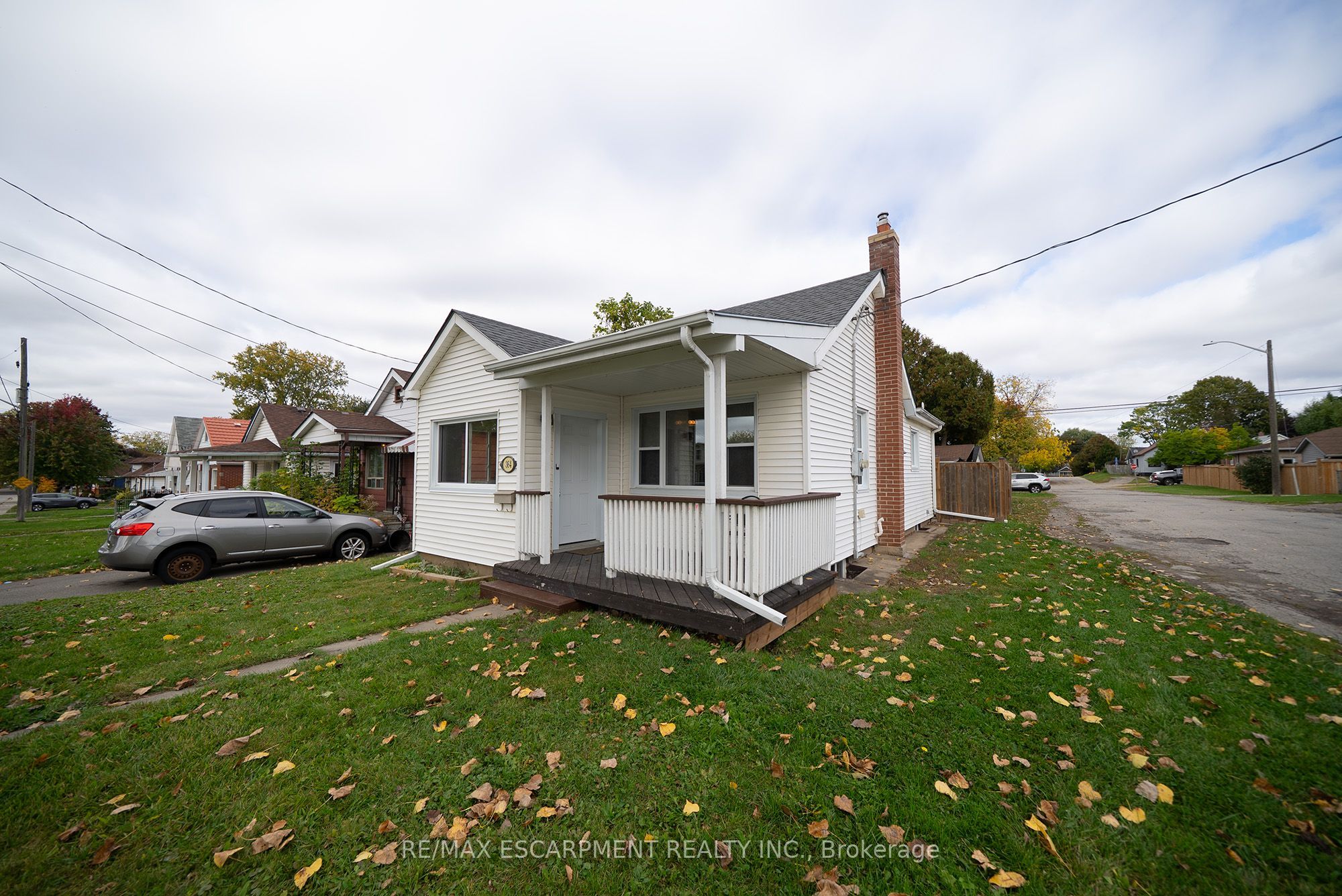 364 Wellington Street Property Photo 3