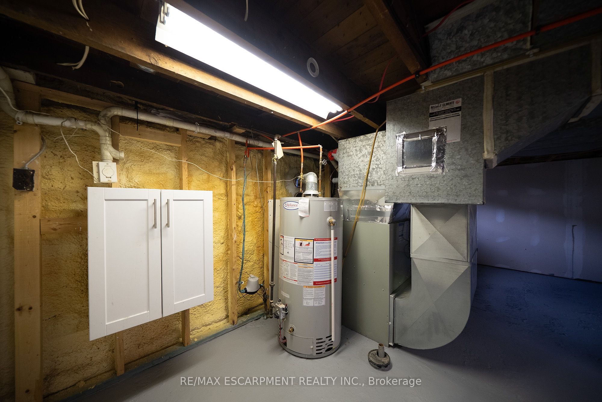 364 Wellington Street Property Photo 21