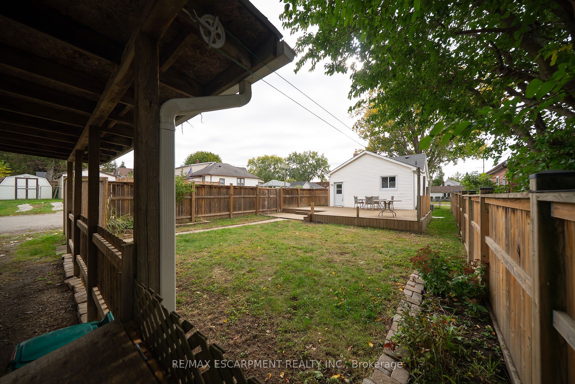 364 Wellington Street Property Photo 23