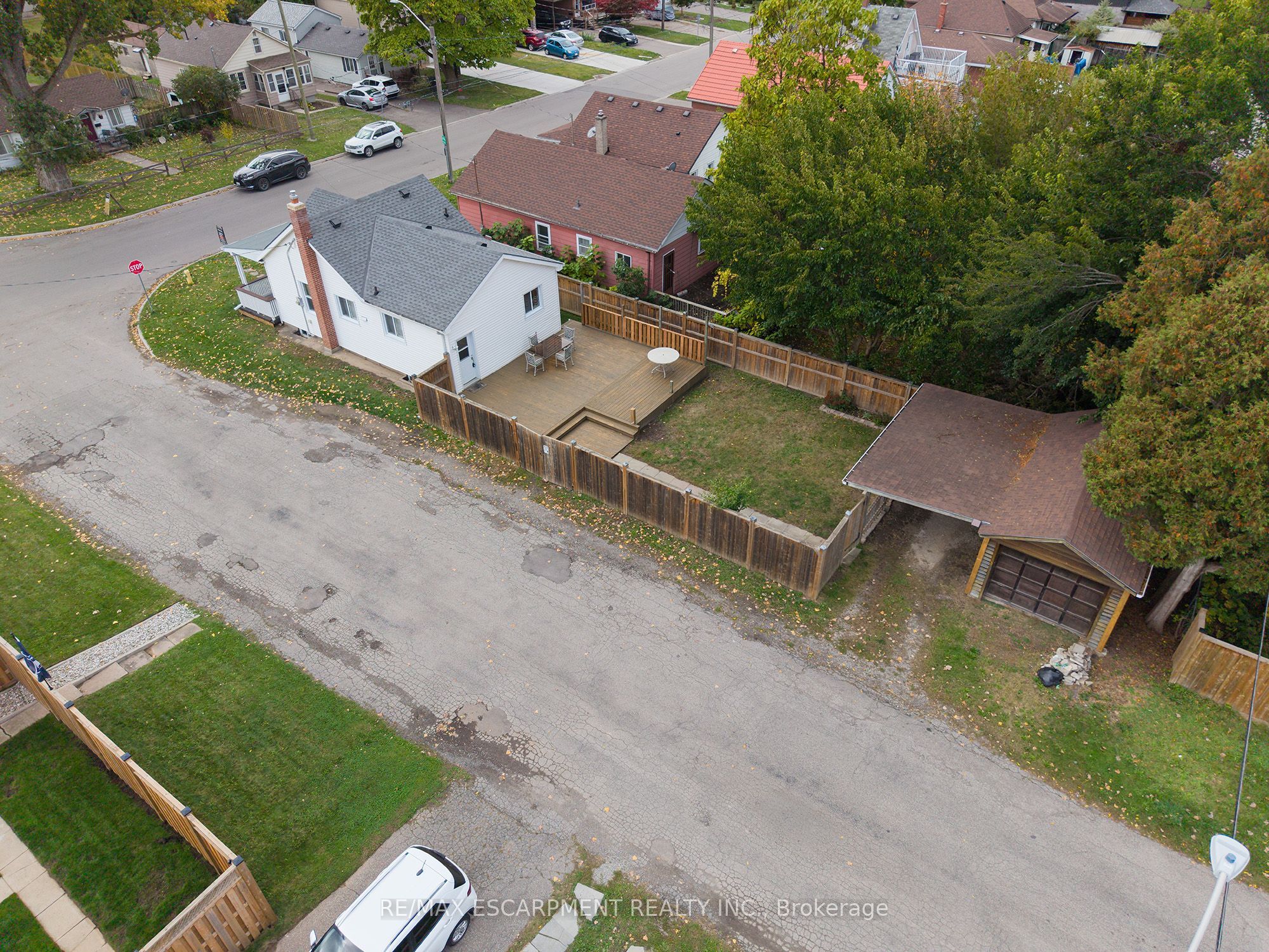 364 Wellington Street Property Photo 31