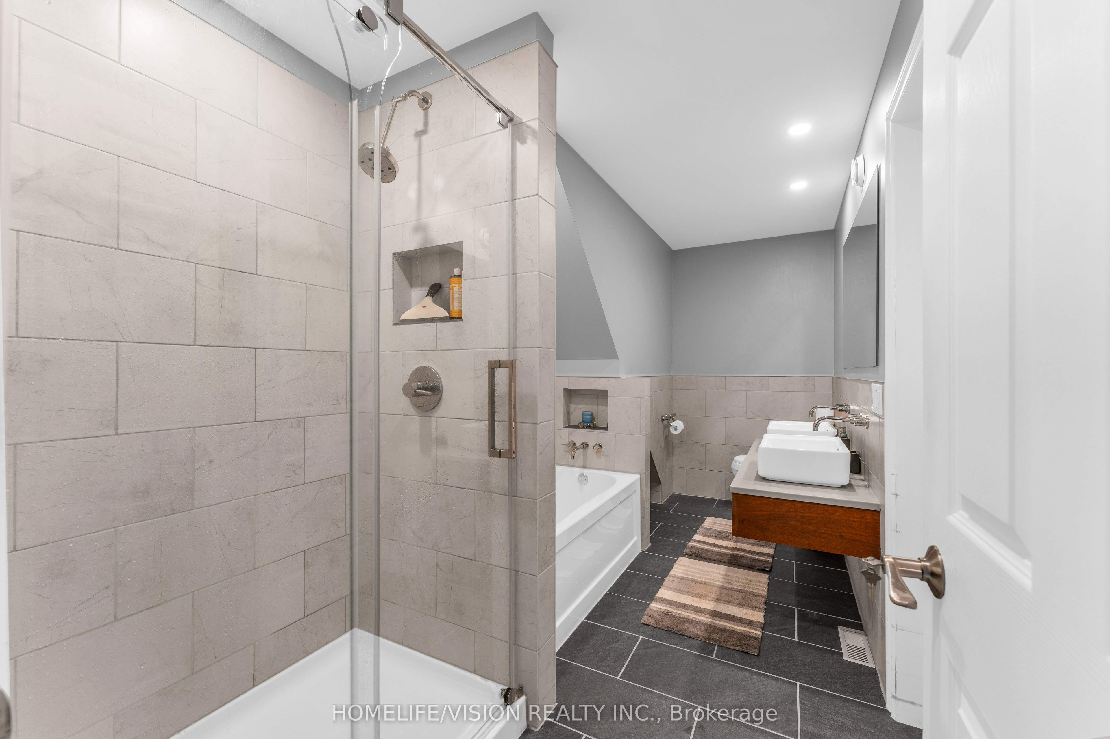 2862 Holleford Road Property Photo 30