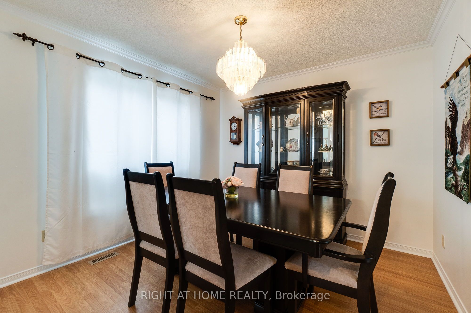 234 Philip Court W Property Photo 10