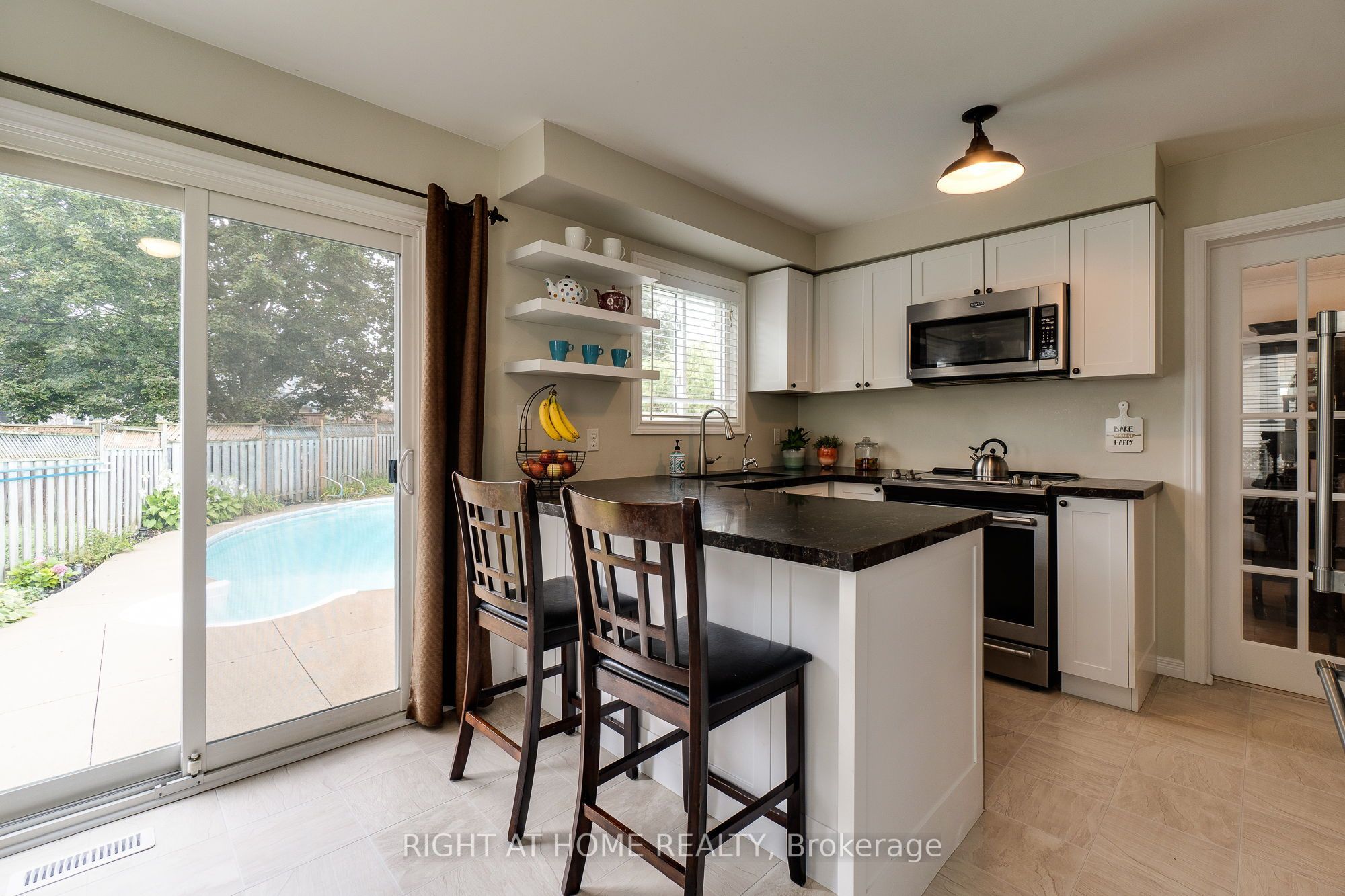 234 Philip Court W Property Photo 16