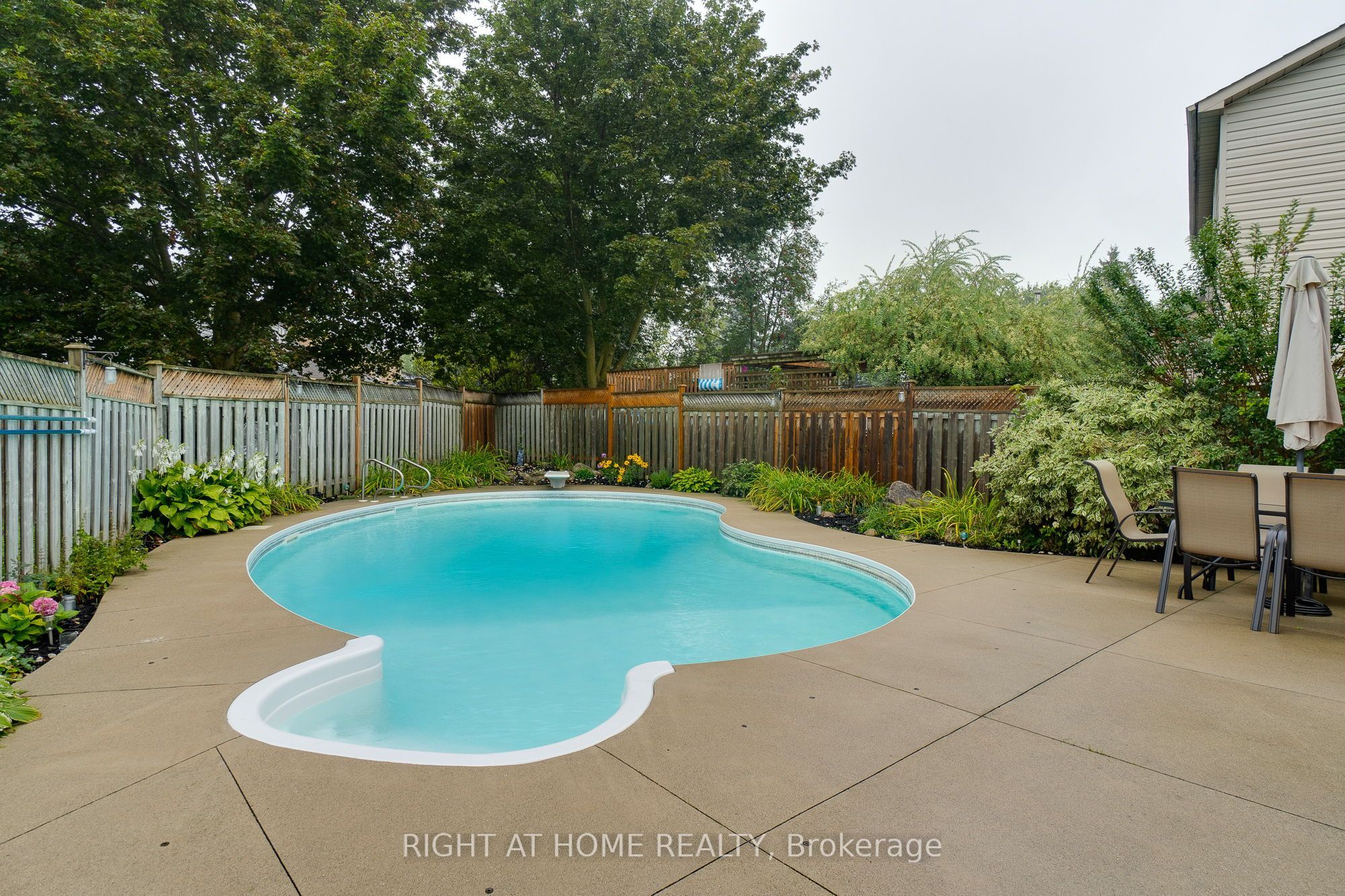 234 Philip Court W Property Photo 32