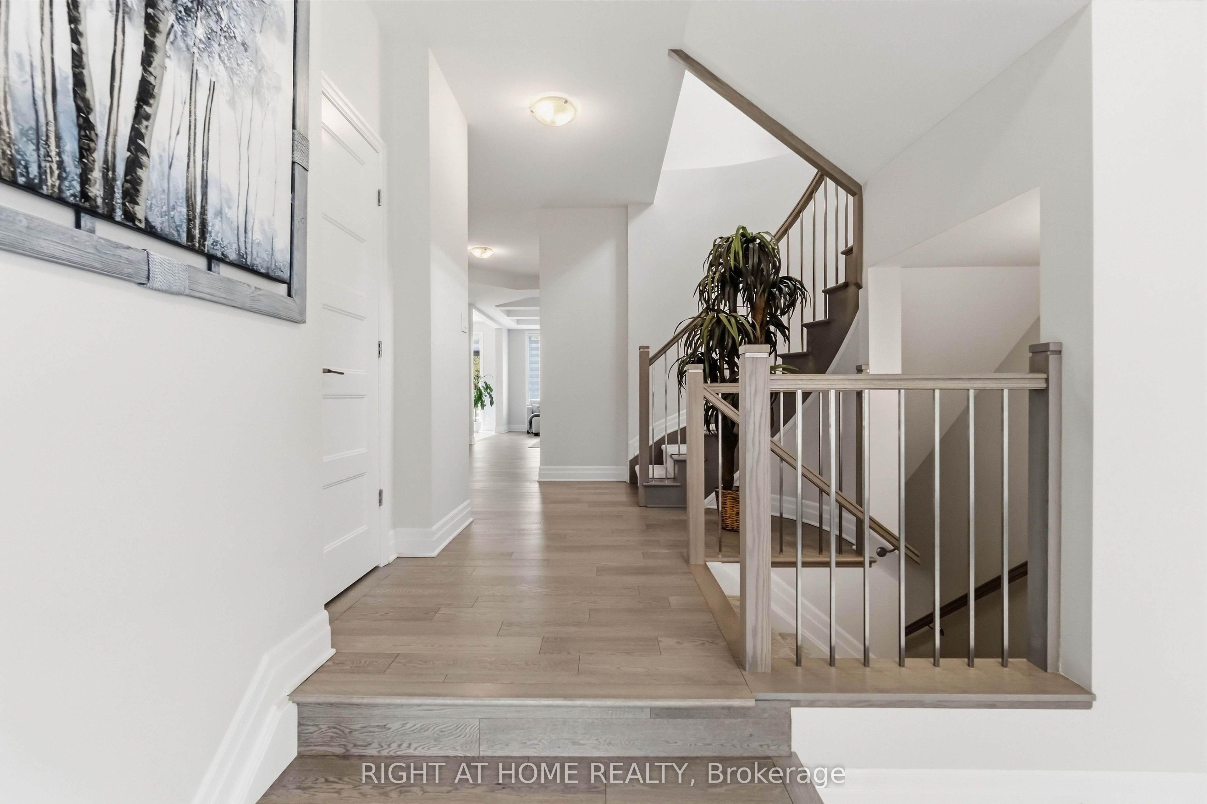 35 Hawks Landing Crescent Property Photo 6
