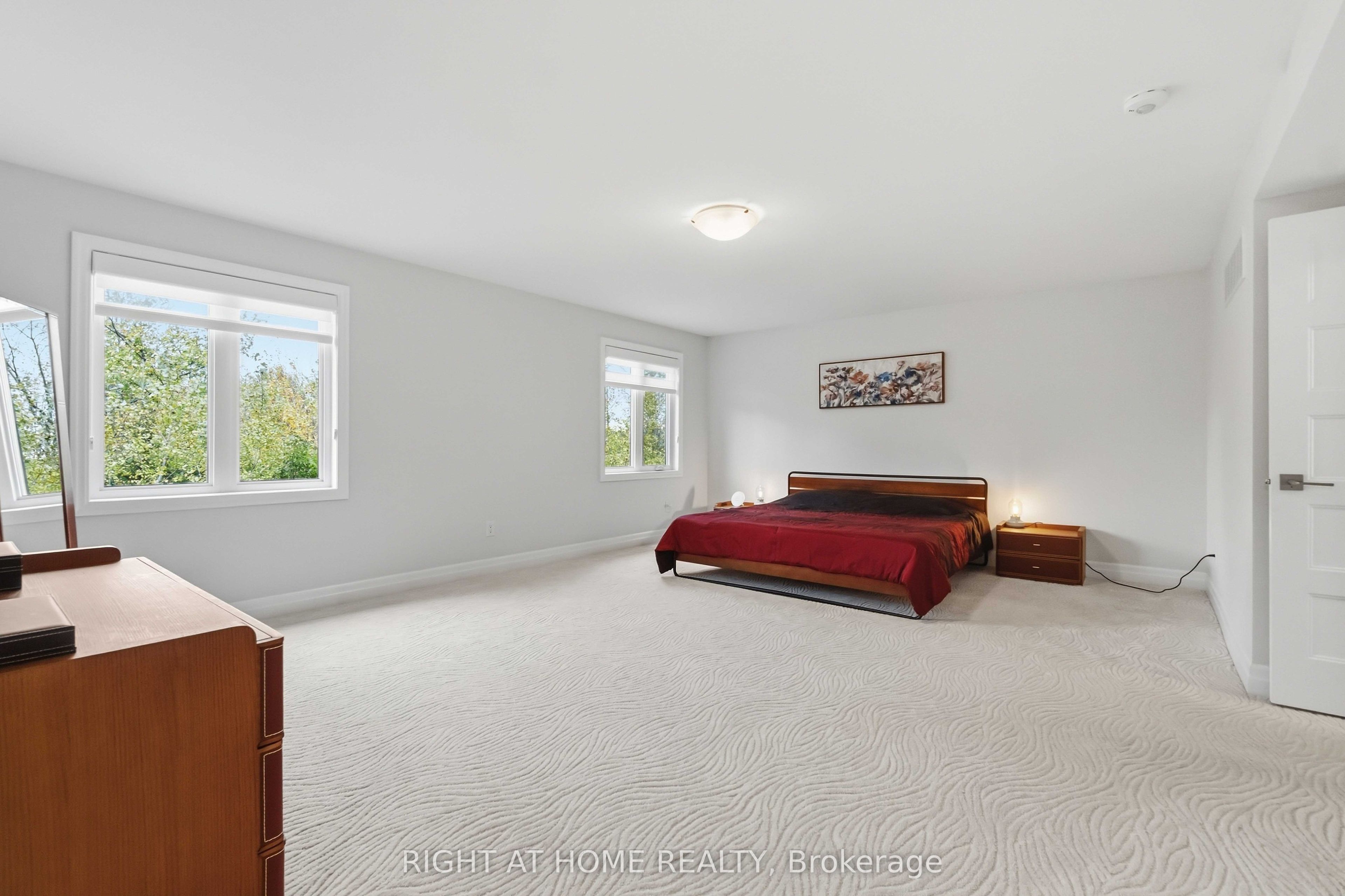 35 Hawks Landing Crescent Property Photo 35