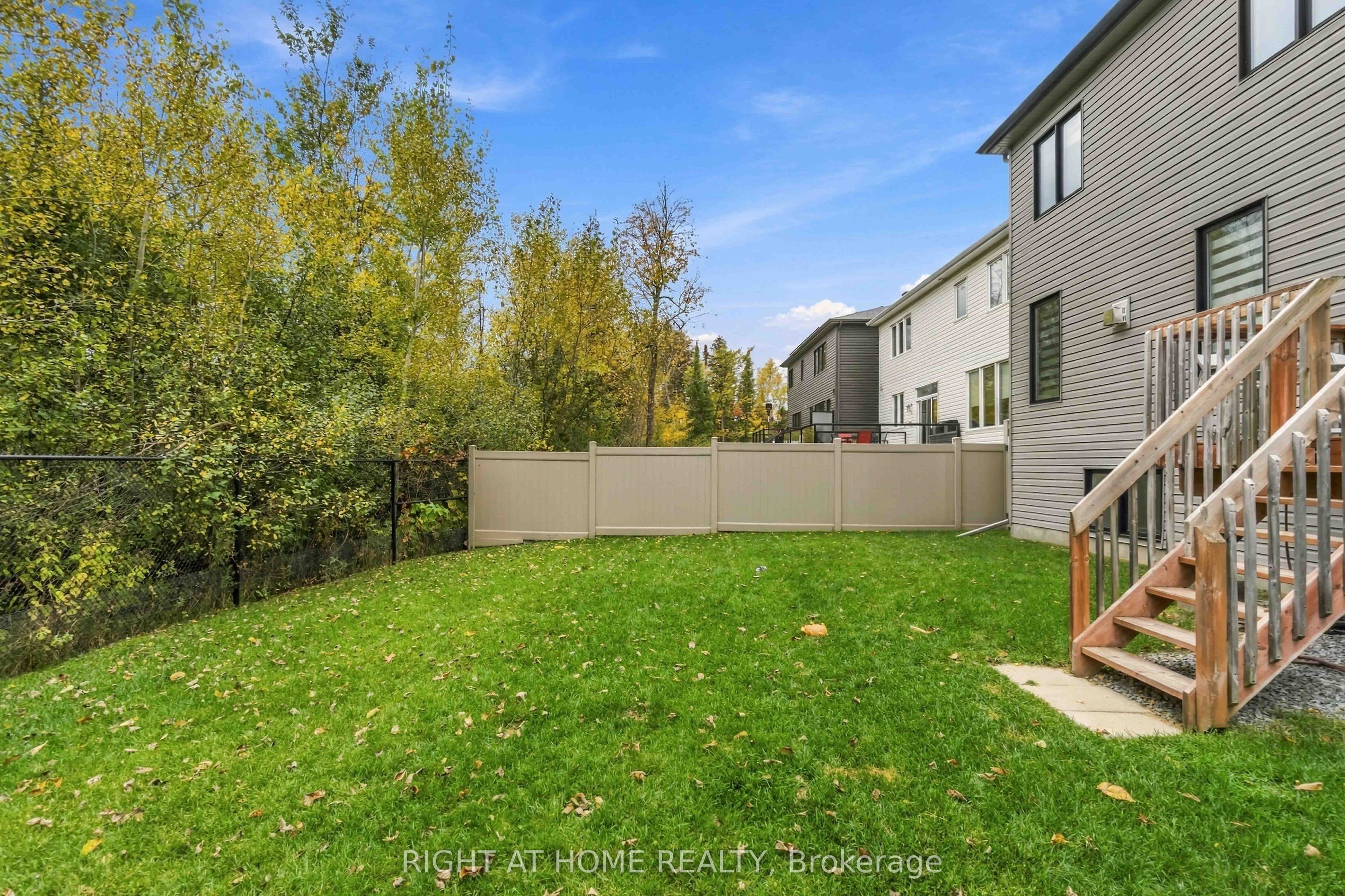 35 Hawks Landing Crescent Property Photo 45
