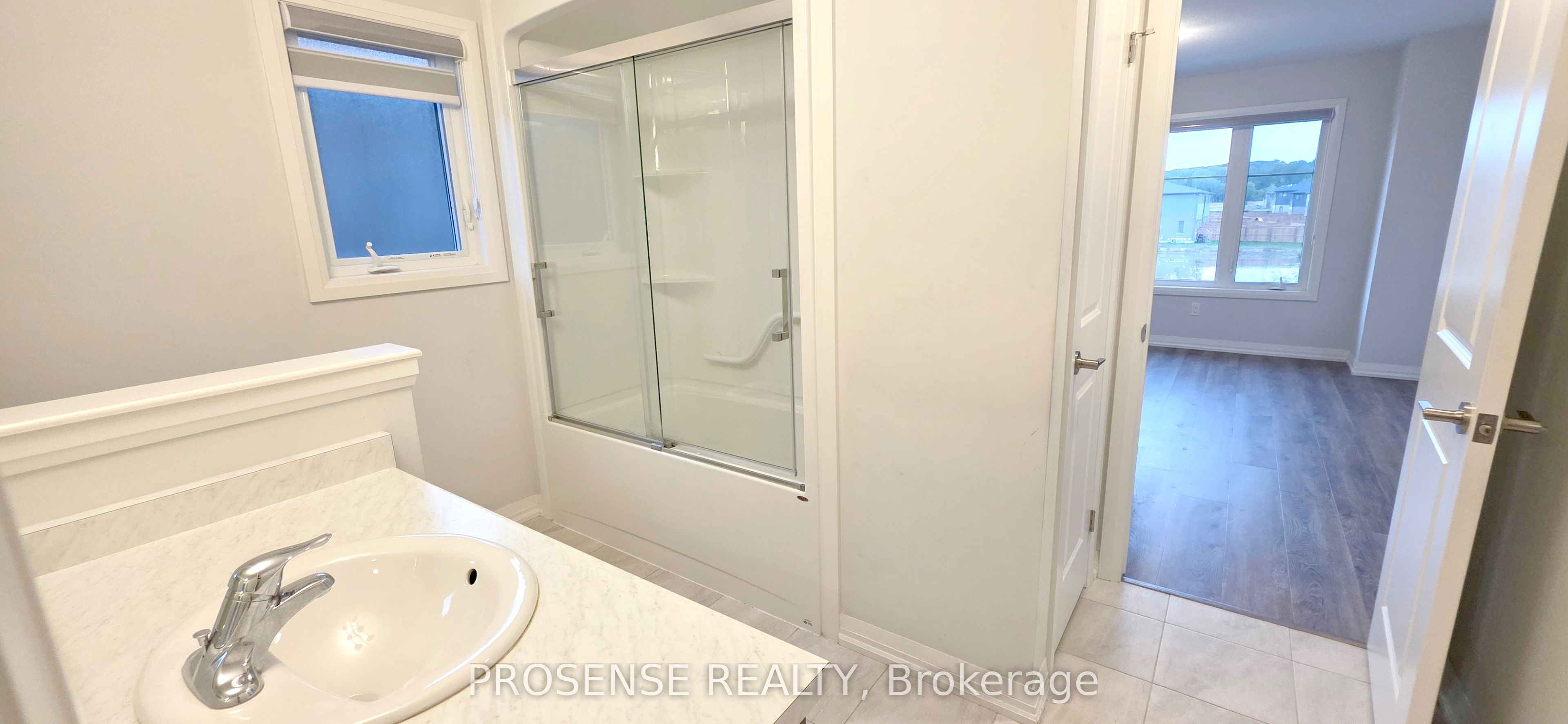 15 Samuel Avenue Property Photo 43
