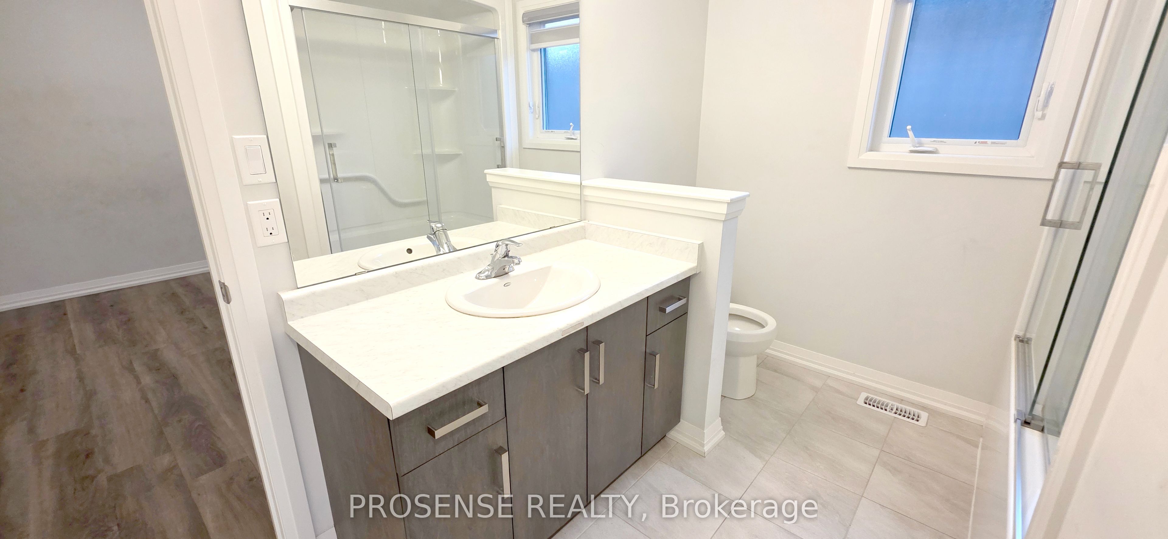 15 Samuel Avenue Property Photo 44