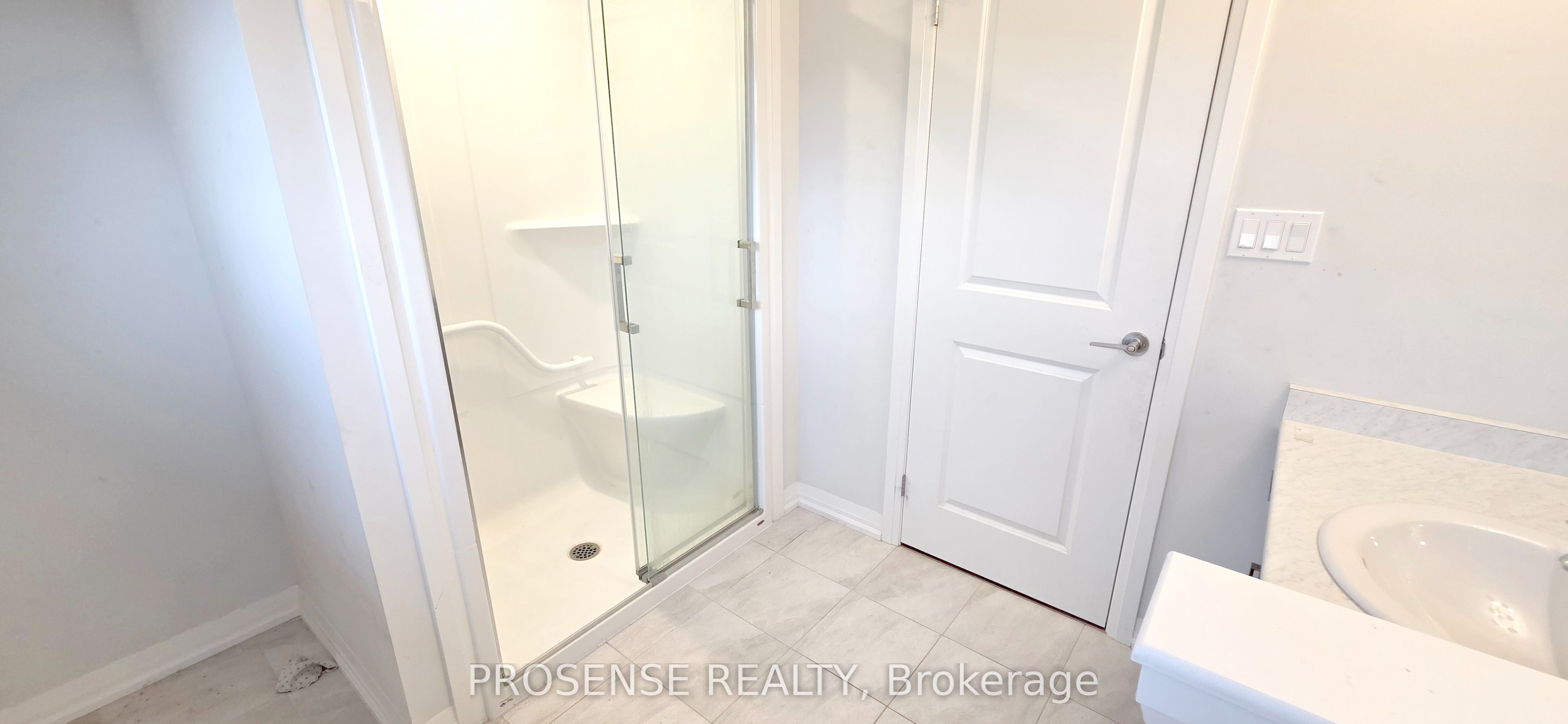 15 Samuel Avenue Property Photo 46