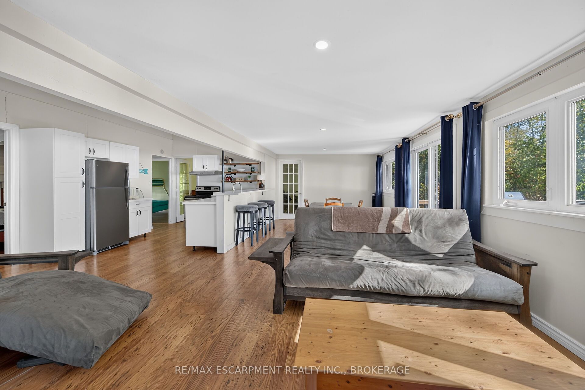 1778 Lakeshore Road Property Photo 9