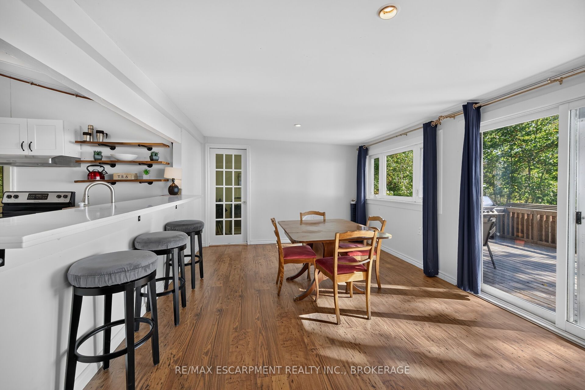 1778 Lakeshore Road Property Photo 10