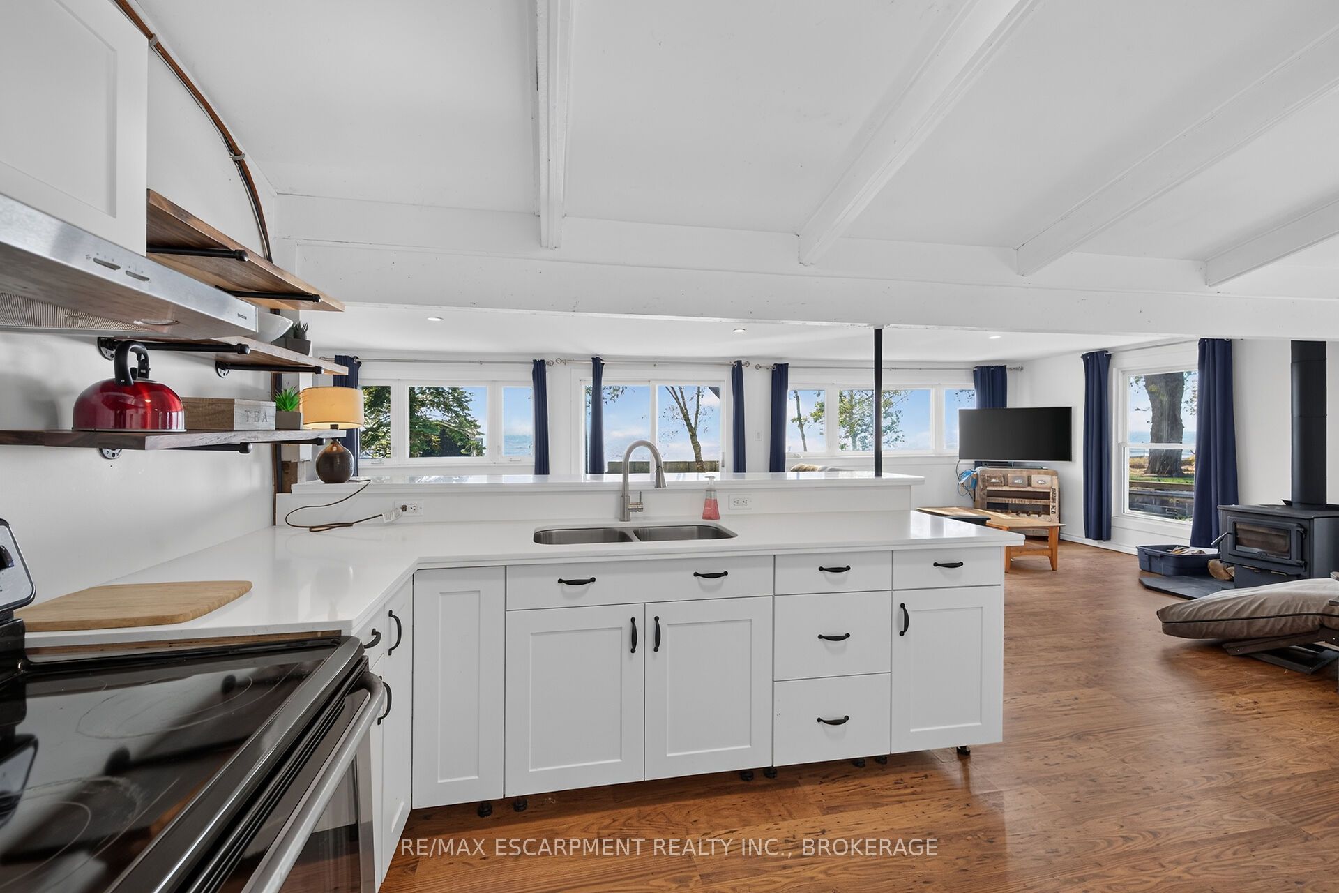1778 Lakeshore Road Property Photo 15