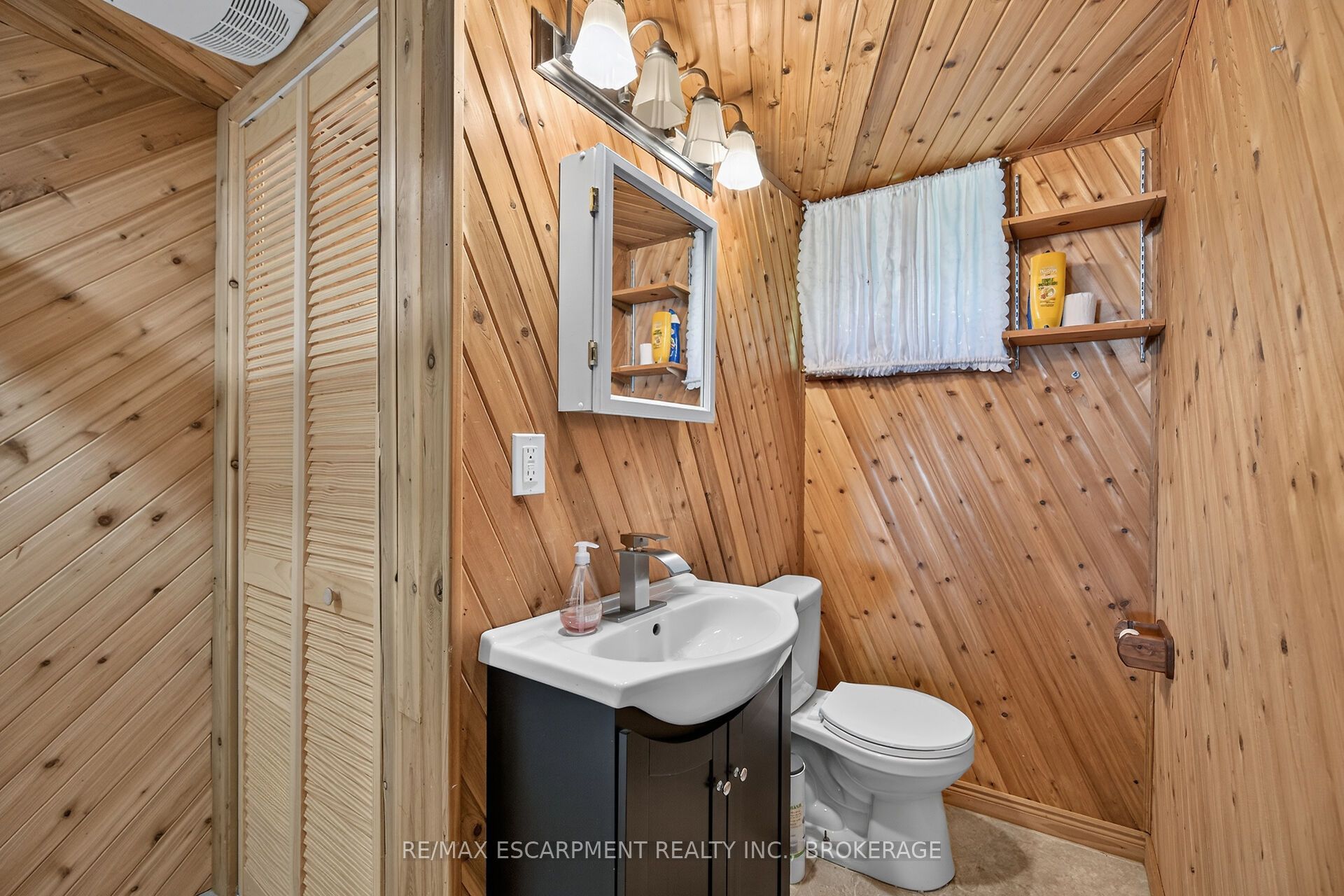 1778 Lakeshore Road Property Photo 21