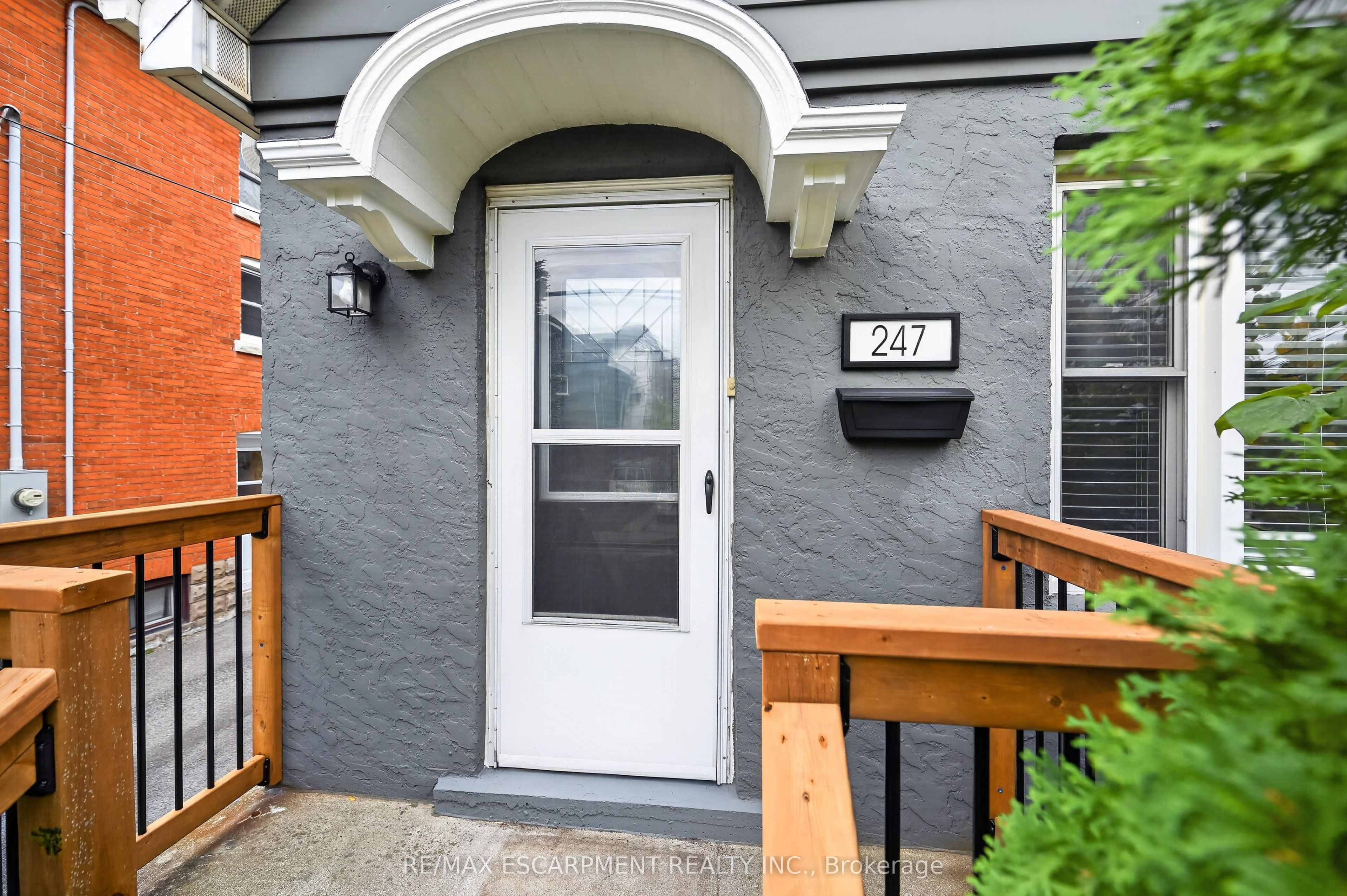 247 Homewood Avenue Property Photo 4