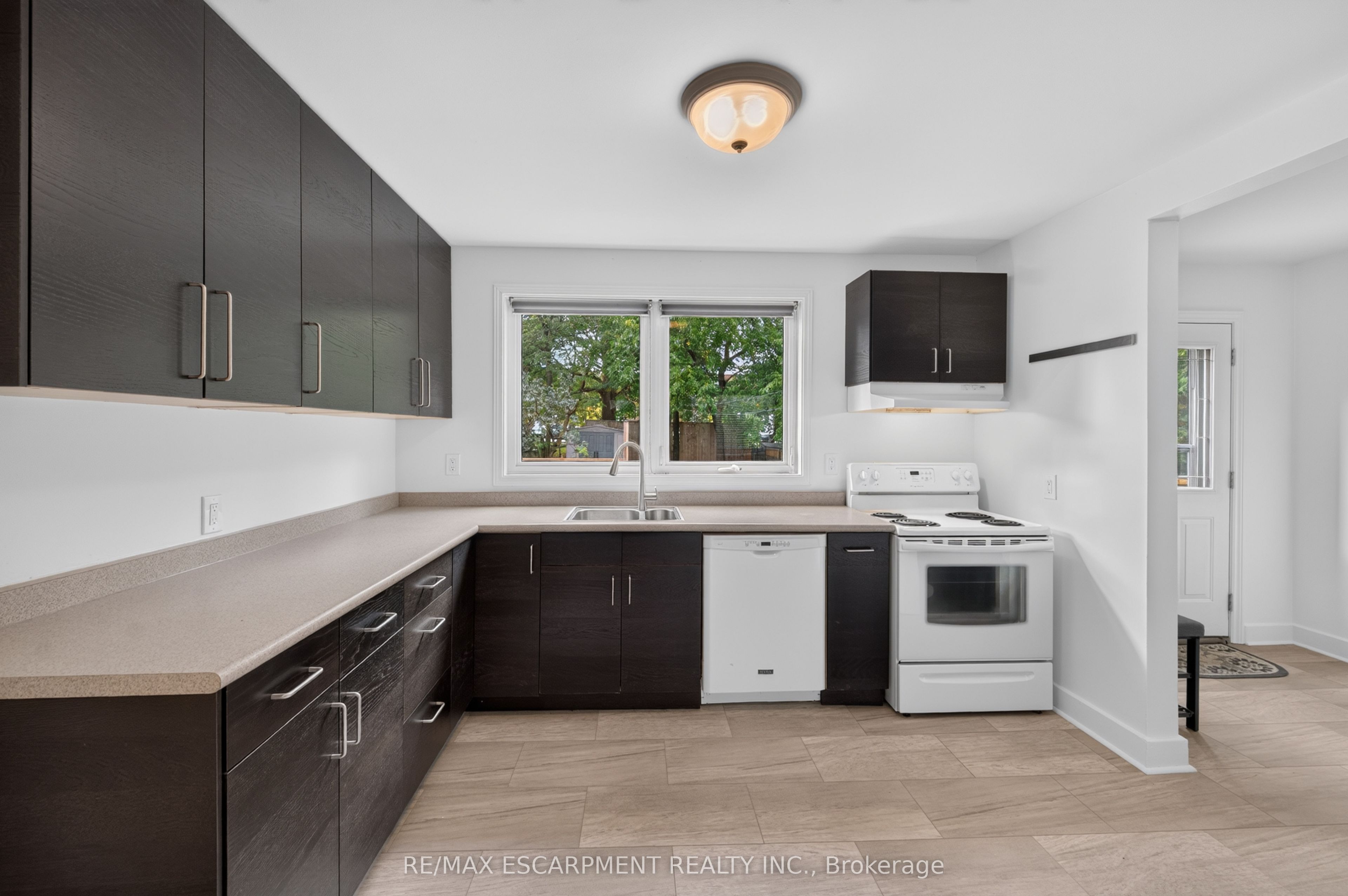 247 Homewood Avenue Property Photo 10