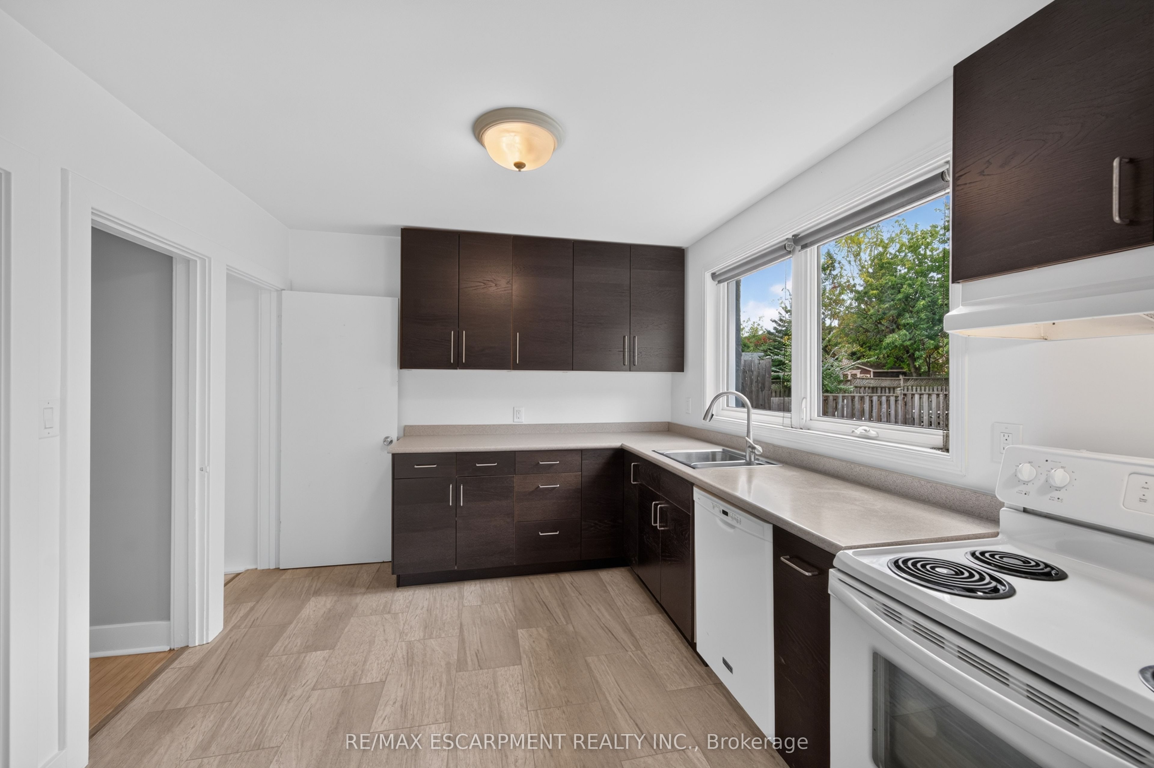247 Homewood Avenue Property Photo 13