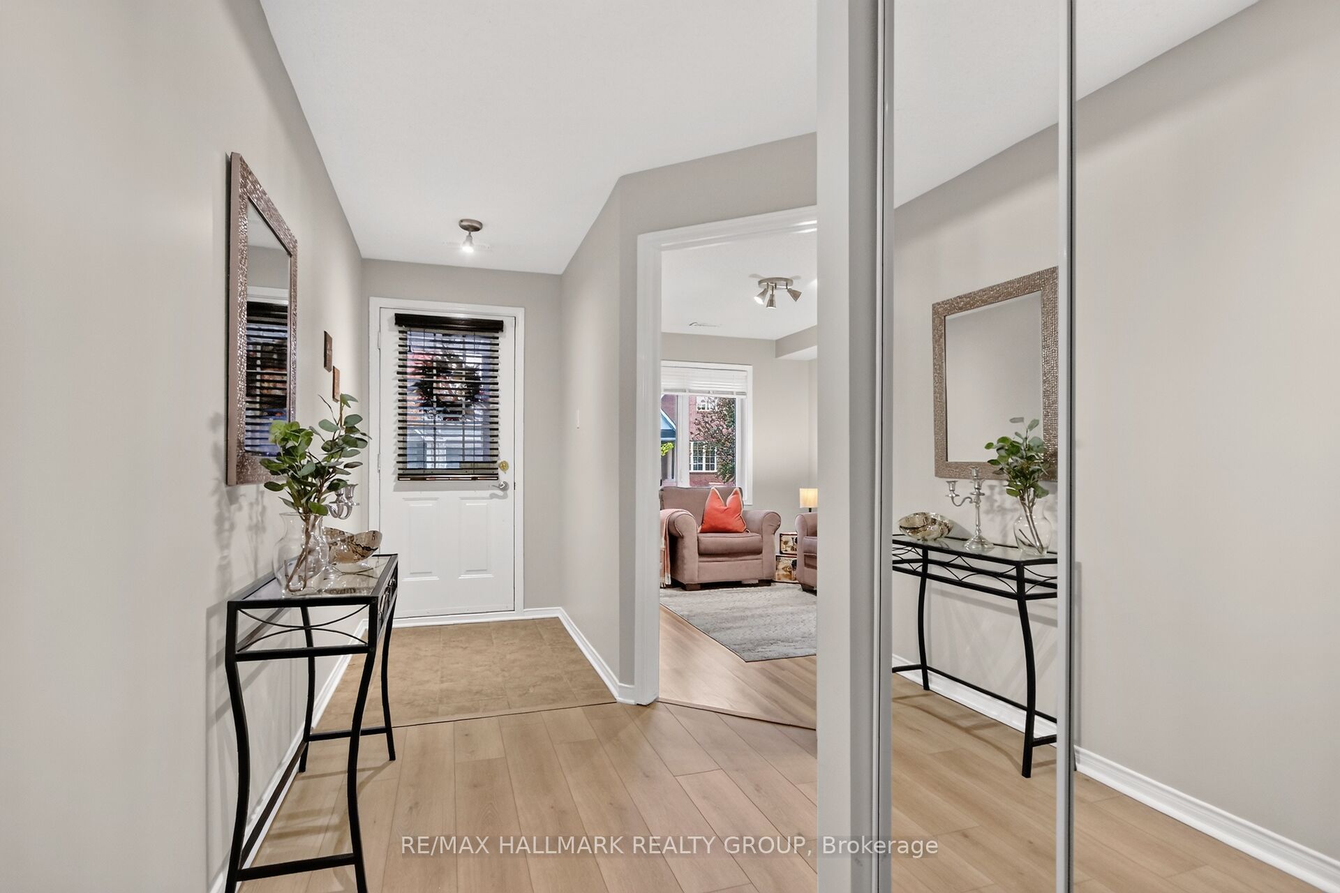 10e Daybreak Street Property Photo 2