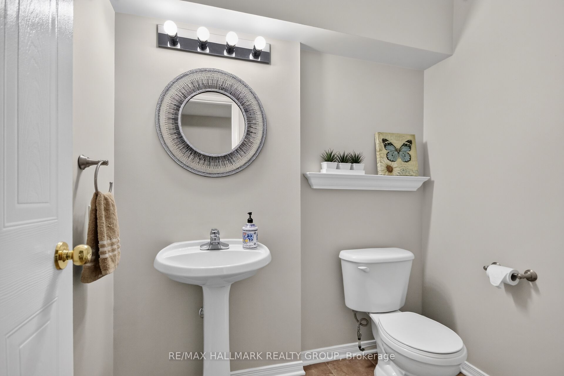 10e Daybreak Street Property Photo 6