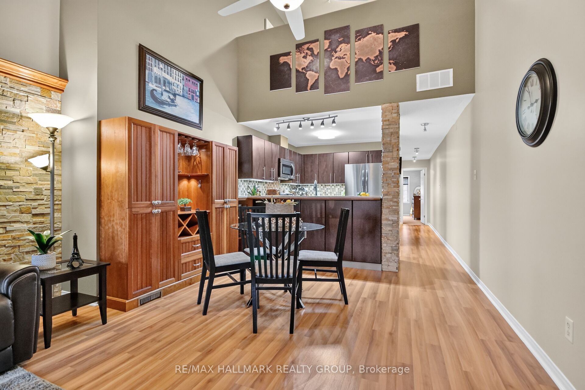 10e Daybreak Street Property Photo 16