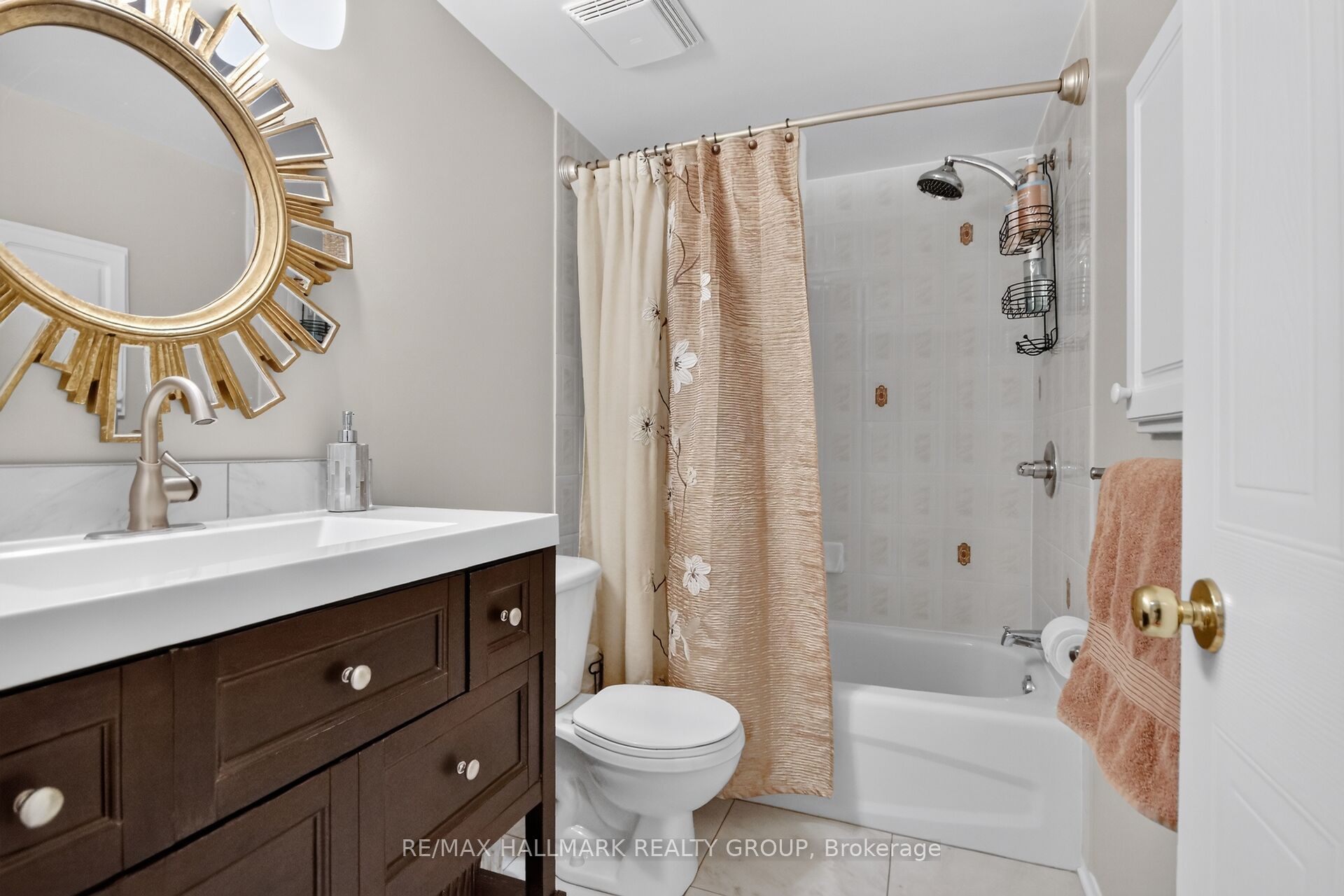 10e Daybreak Street Property Photo 26