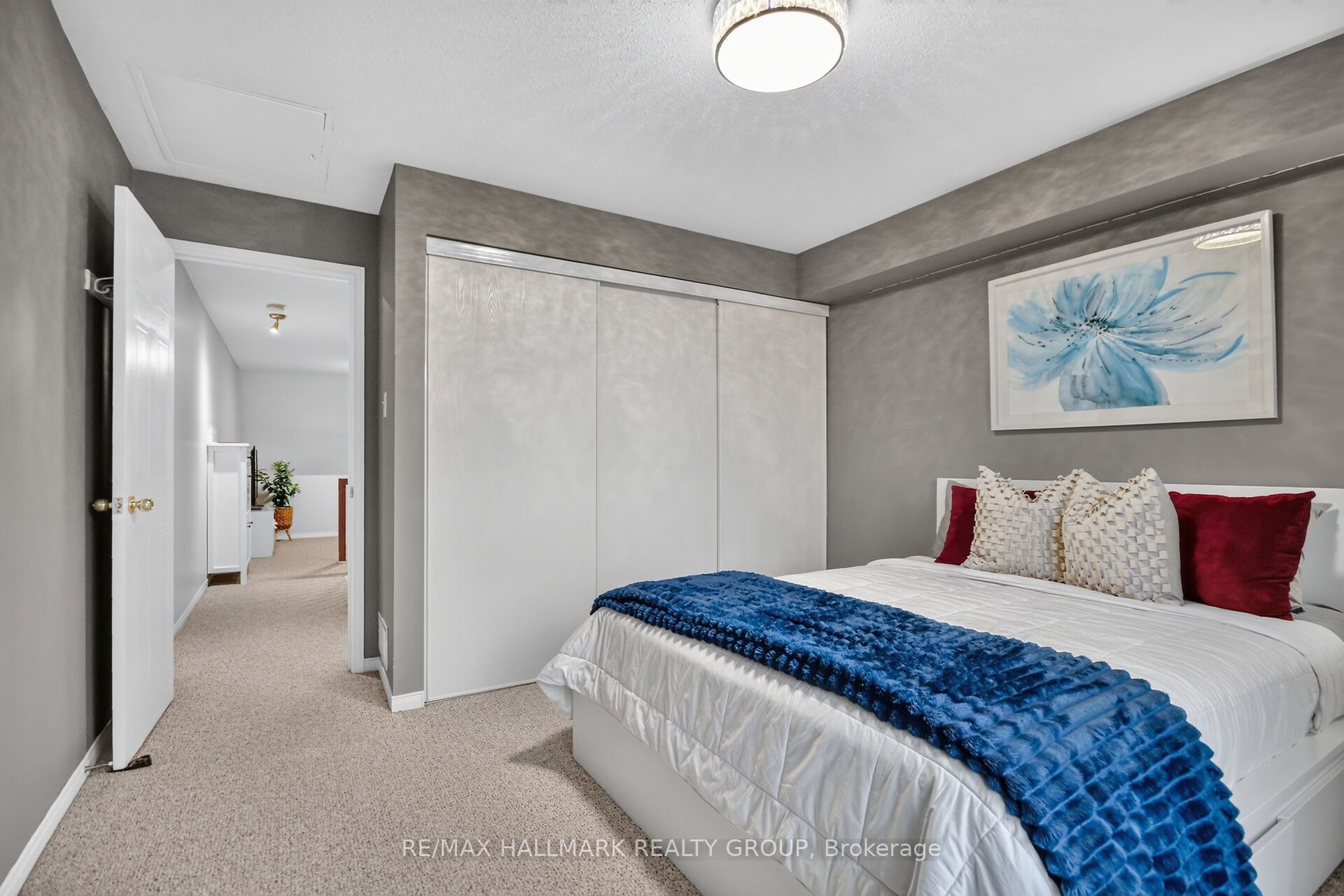 10e Daybreak Street Property Photo 34