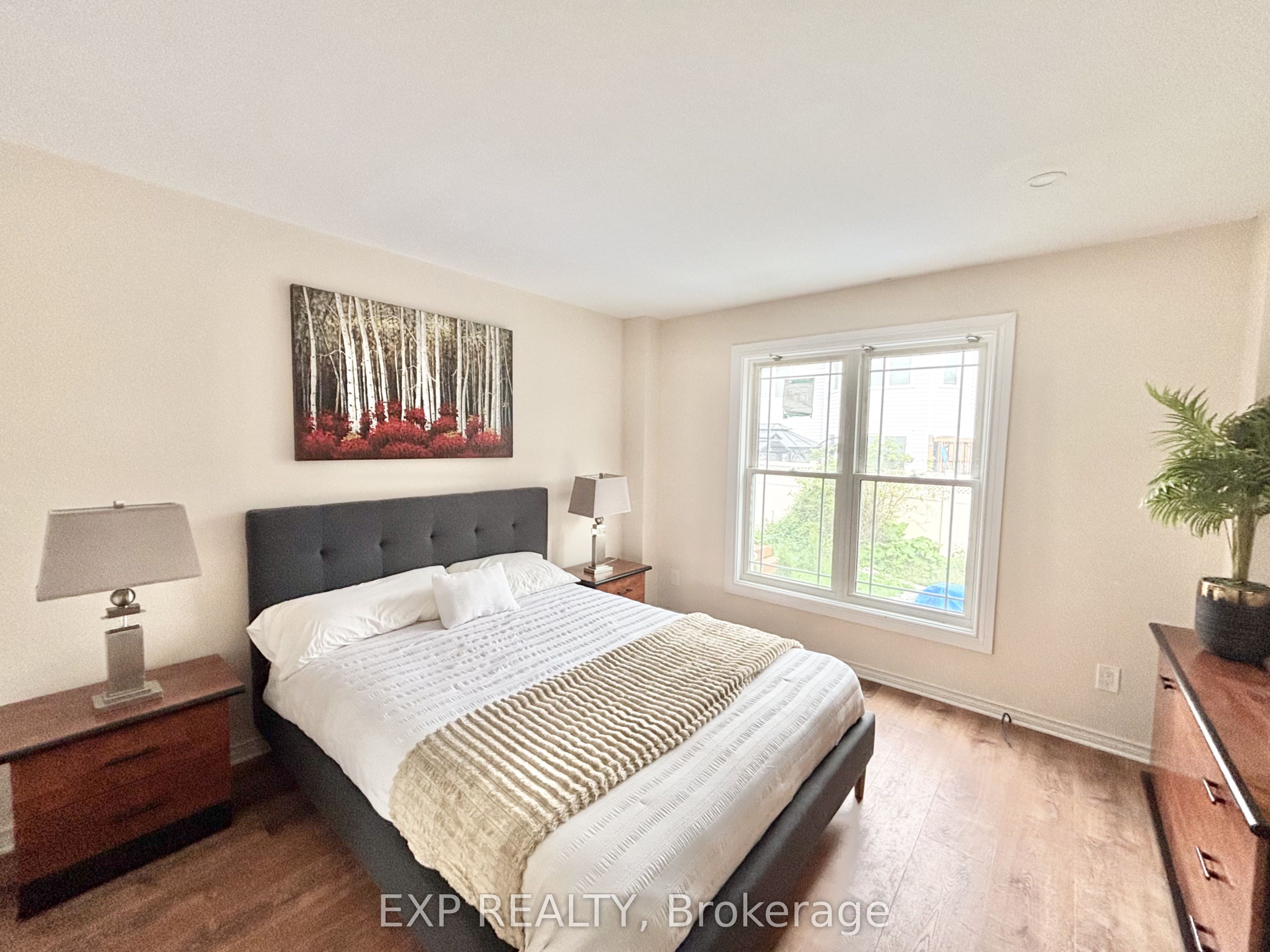 1428 Talcy Crescent B Property Photo 6