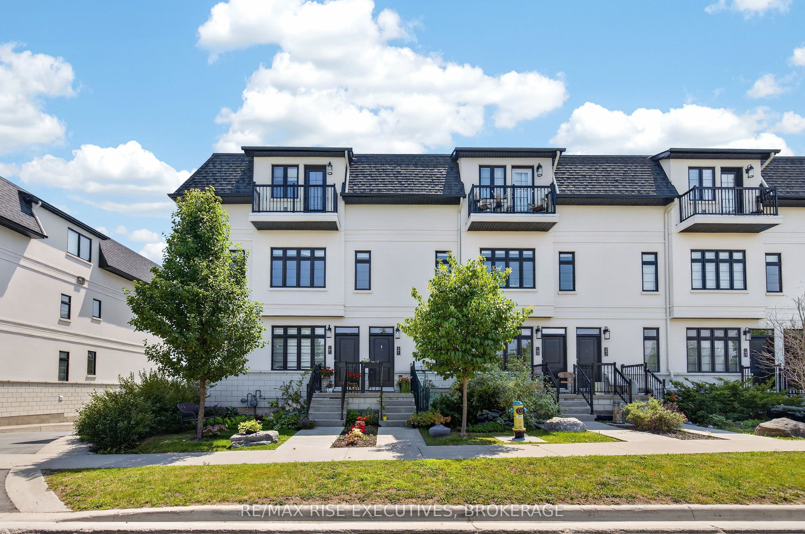 1015 Terra Verde Way 201 Property Photo 3