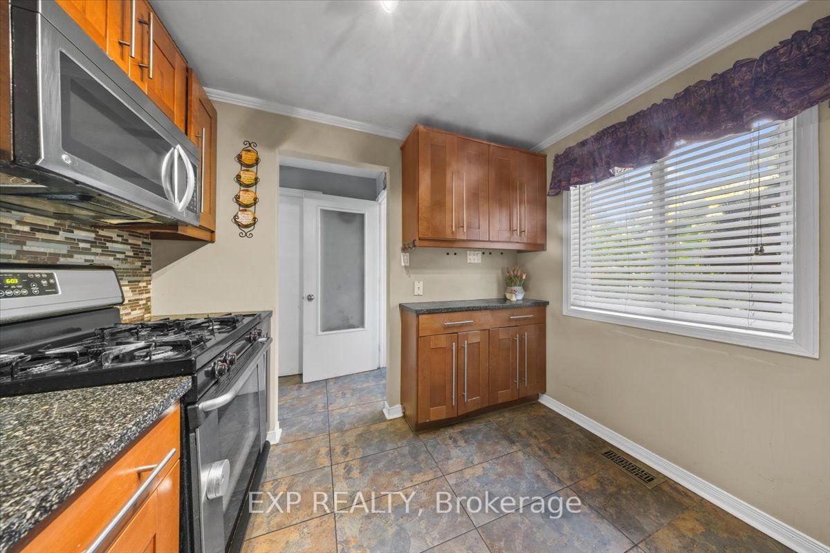 66 Tedwyn Drive Property Photo 7
