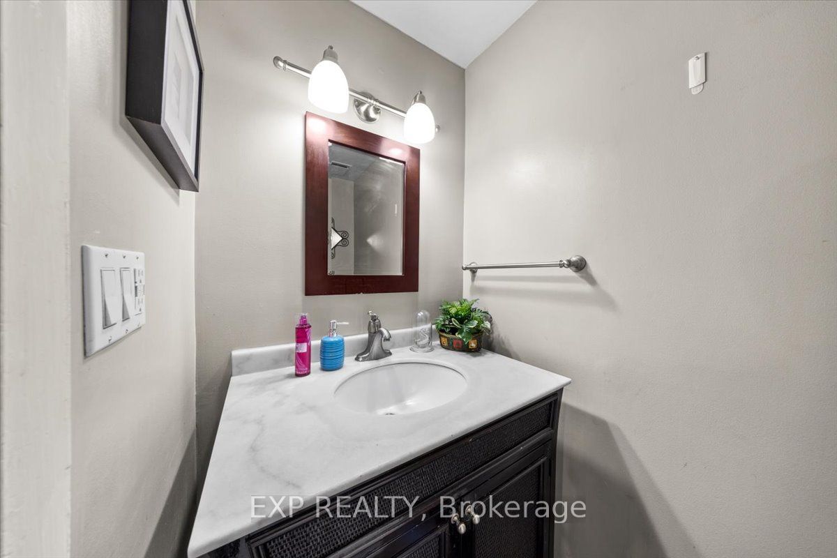 66 Tedwyn Drive Property Photo 8