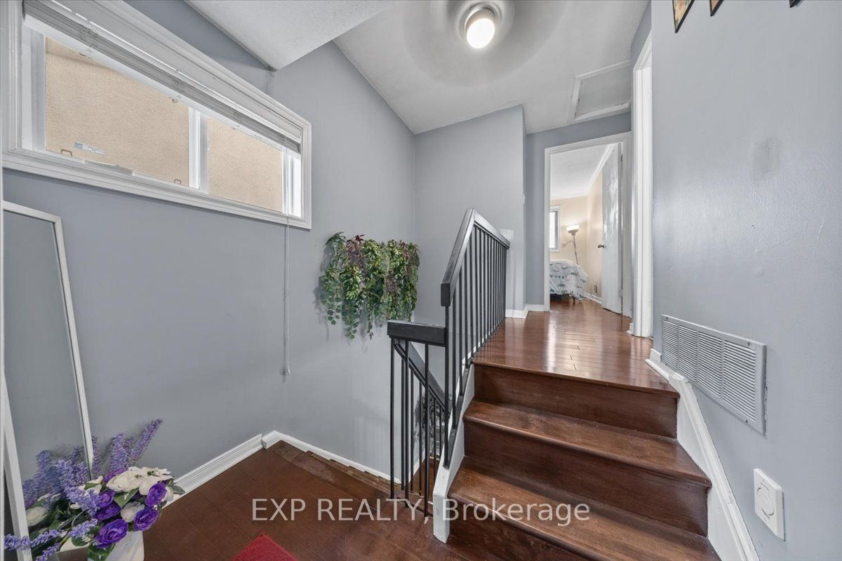 66 Tedwyn Drive Property Photo 18