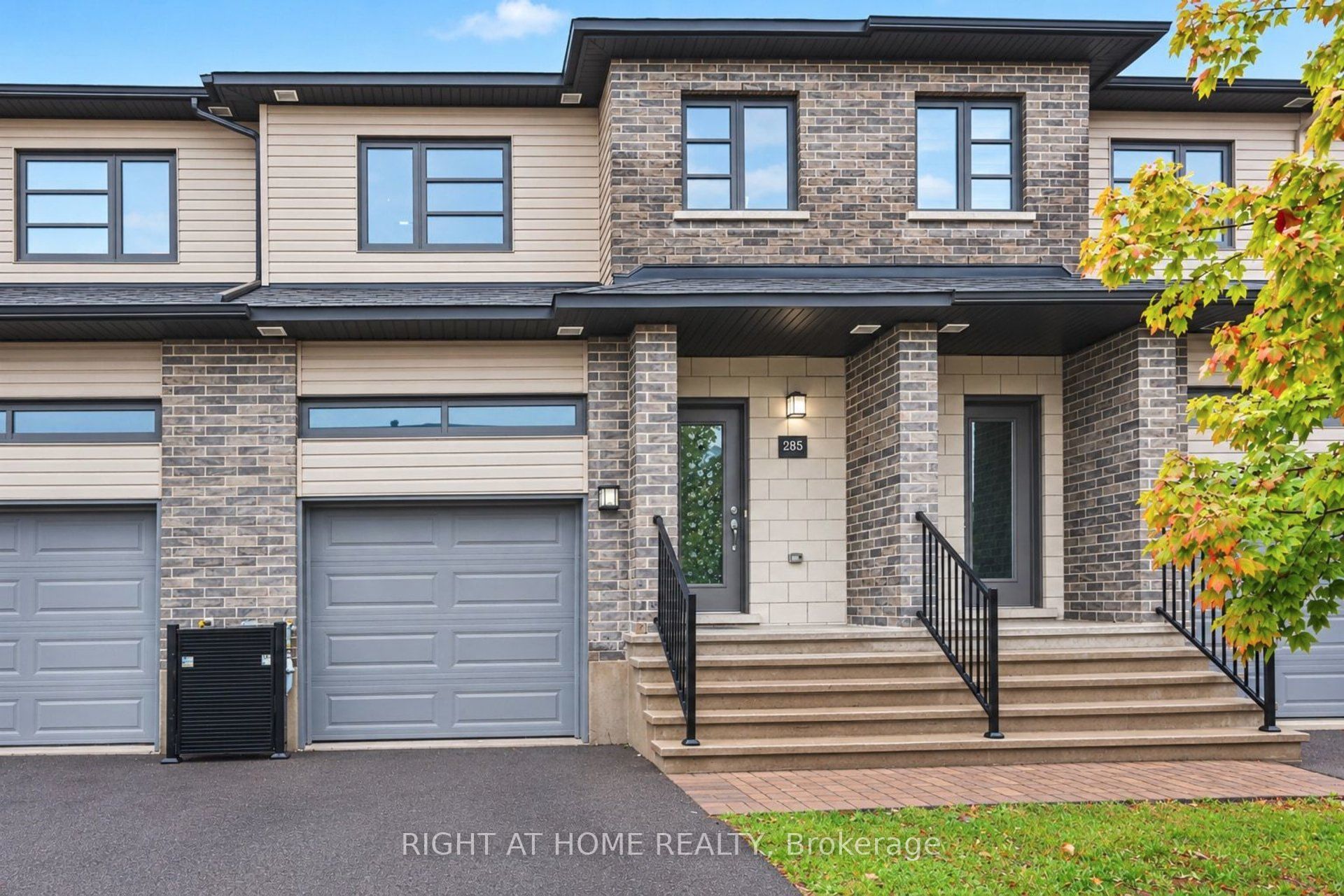285 Munro Street
