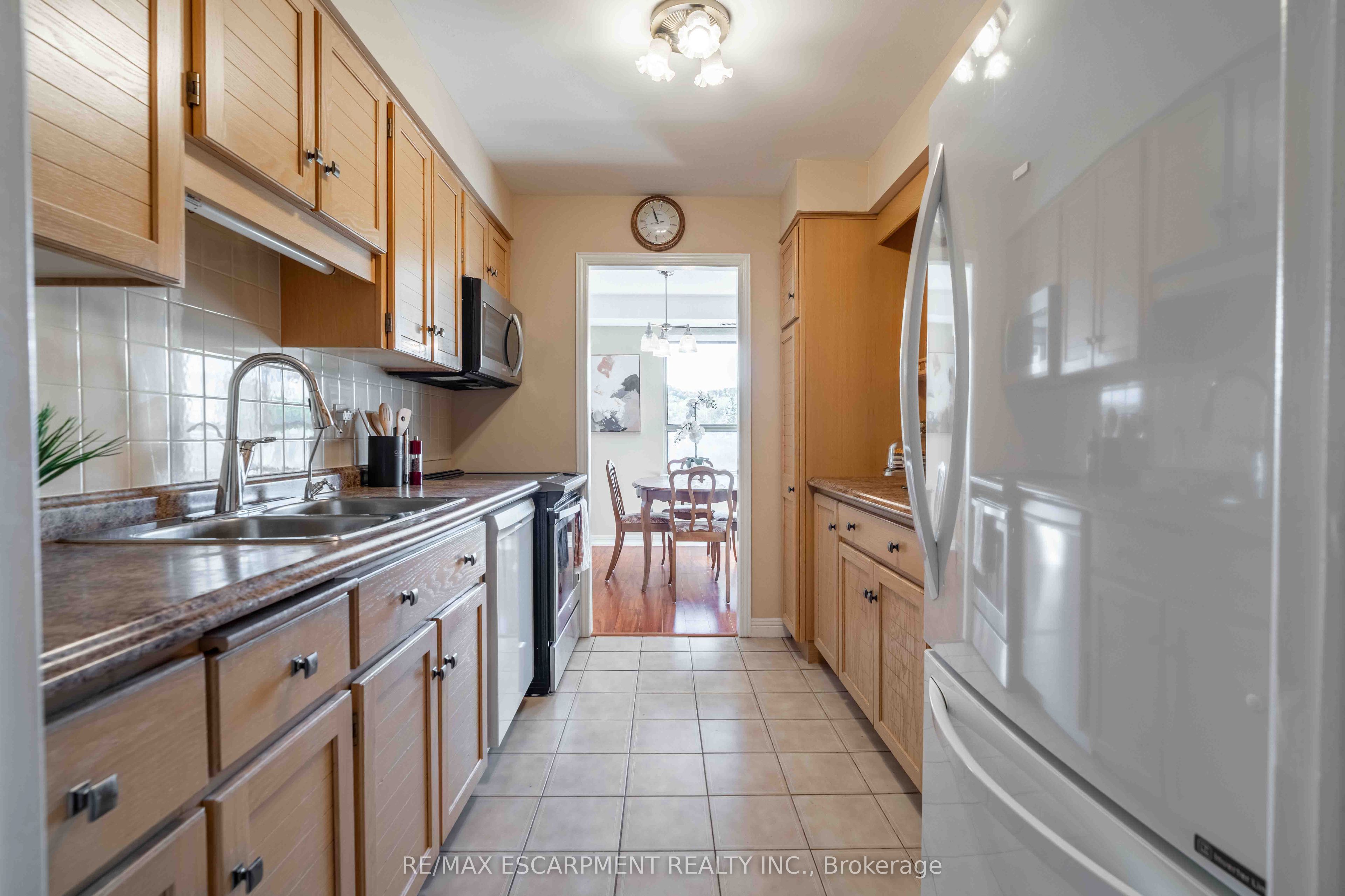6 Village Green Boulevard 606 Property Photo 8