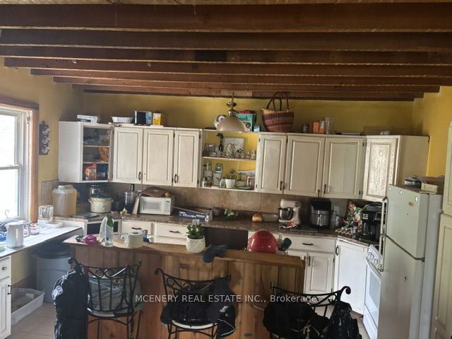 112 Queen Street W Property Photo 6