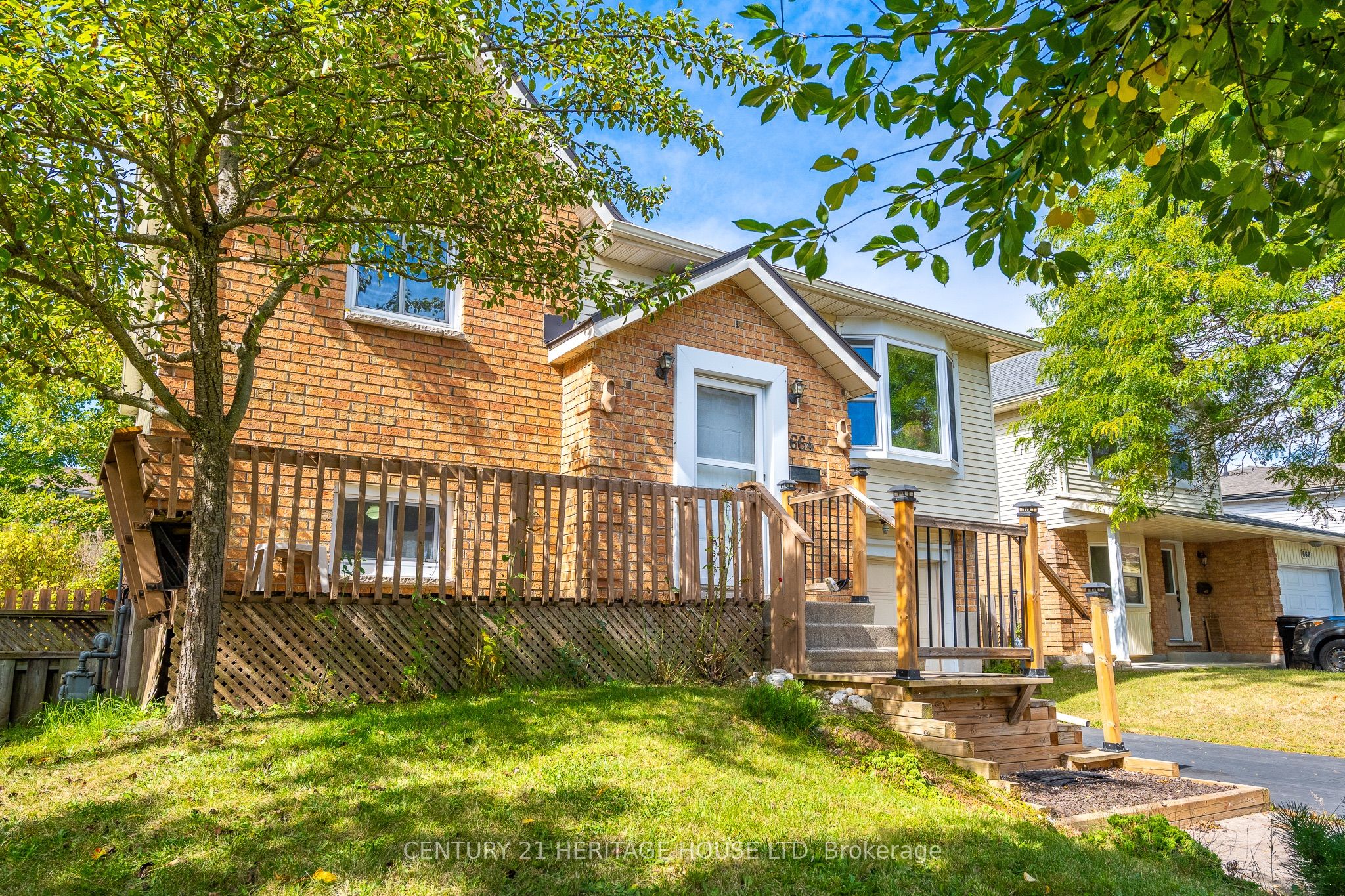 664 Hillview Road Property Photo 3