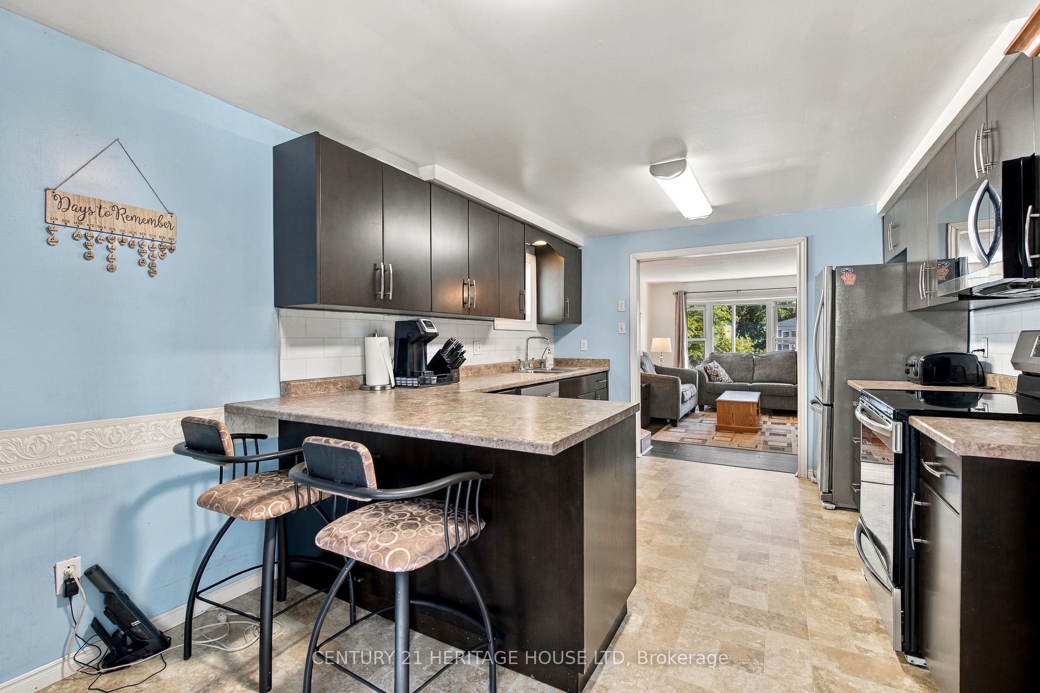 664 Hillview Road Property Photo 15
