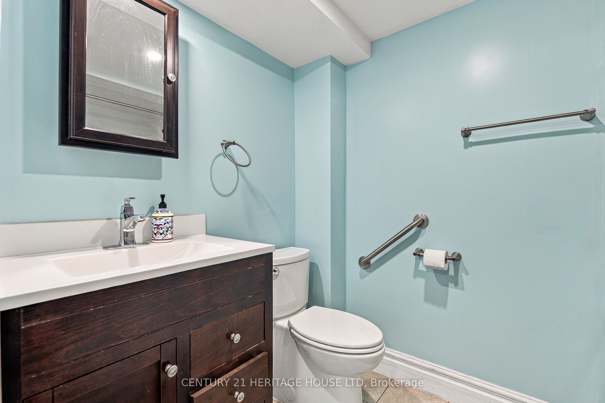 664 Hillview Road Property Photo 25