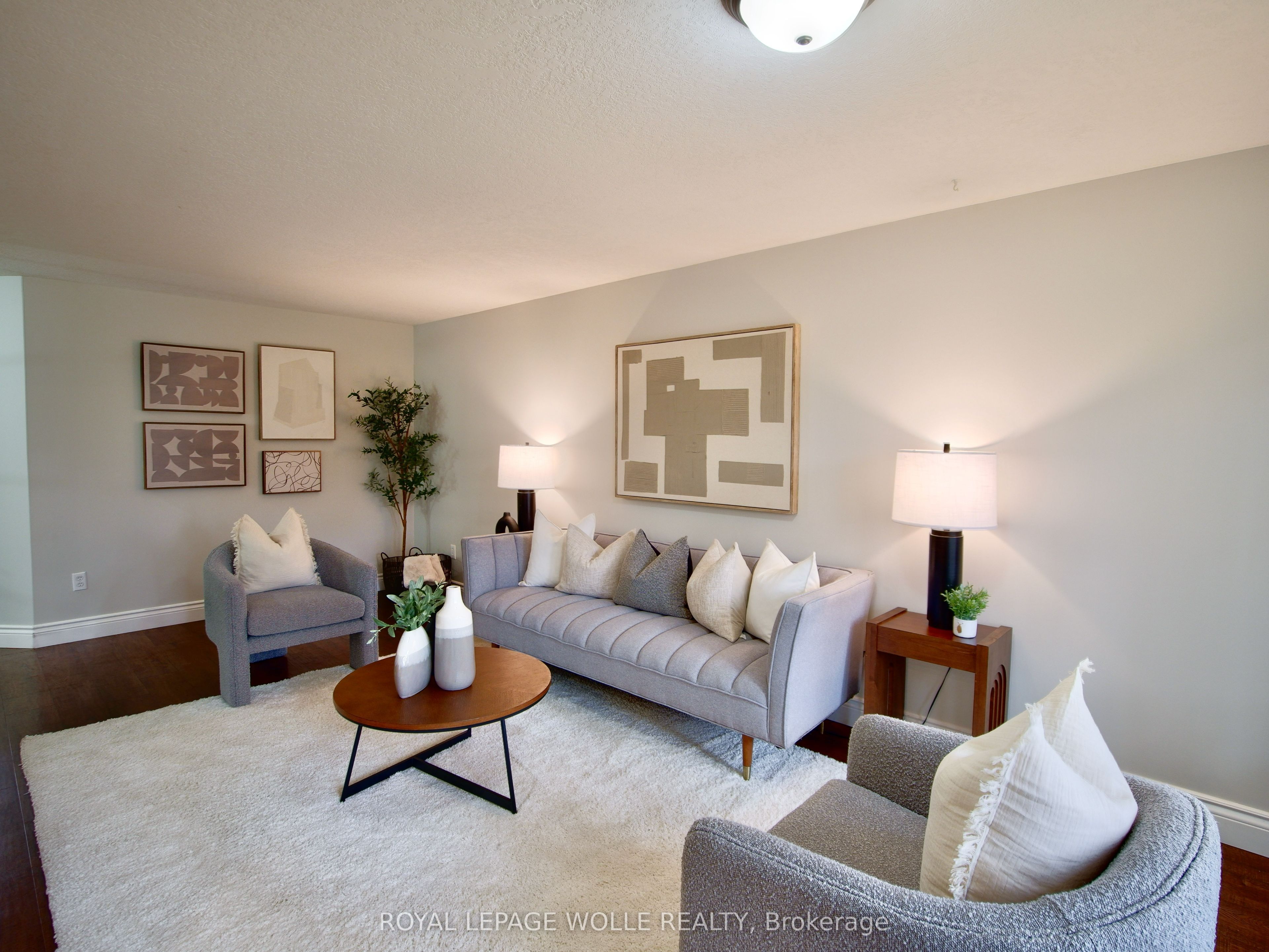 449 Exmoor Street Property Photo 13