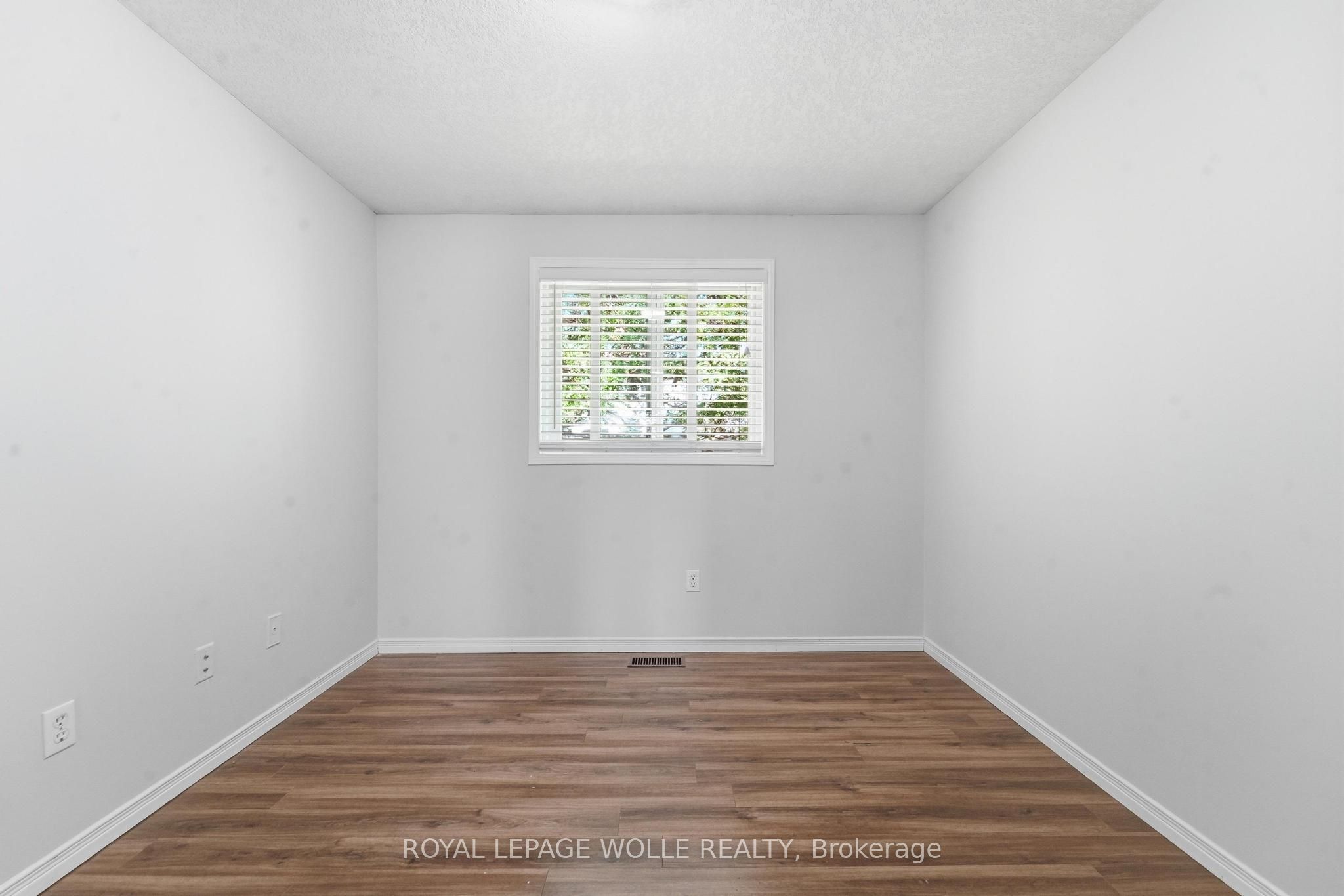 449 Exmoor Street Property Photo 20