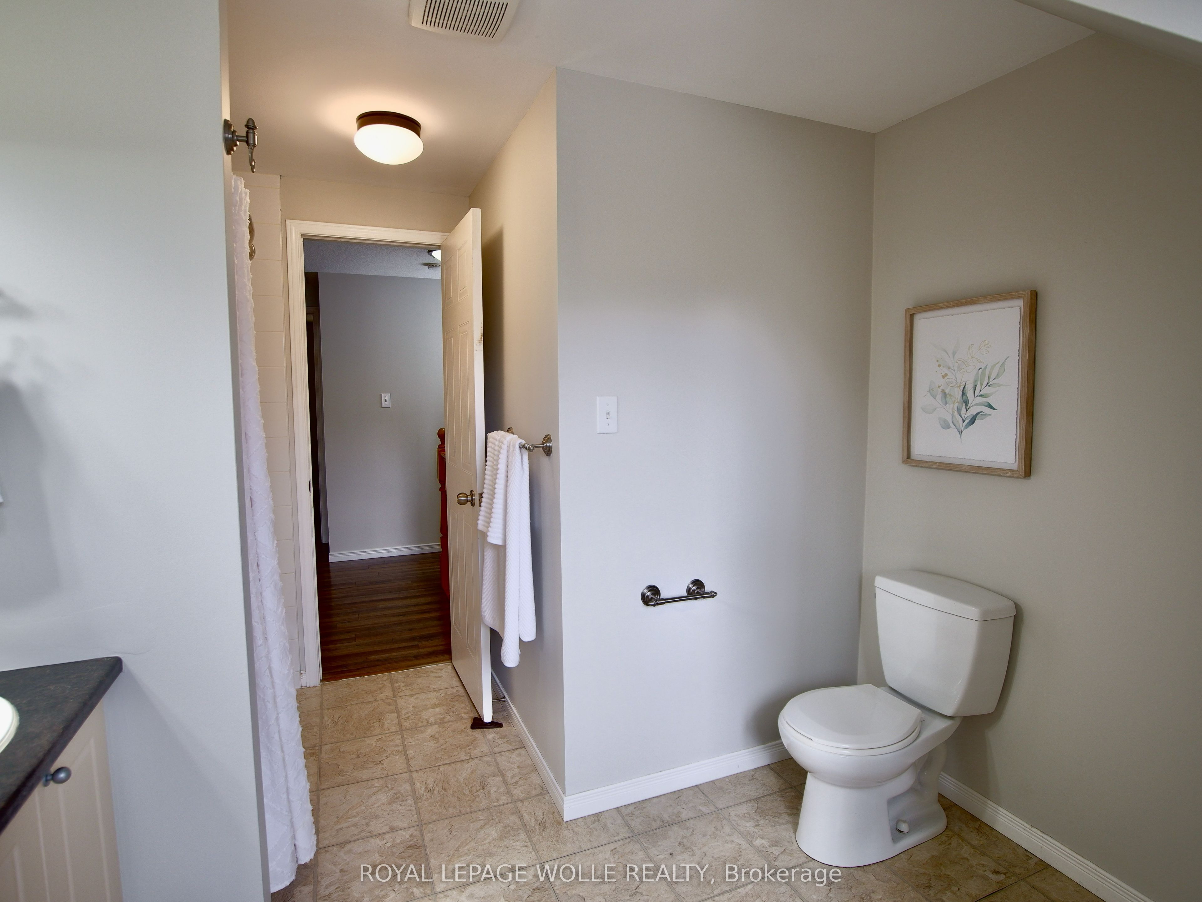 449 Exmoor Street Property Photo 23