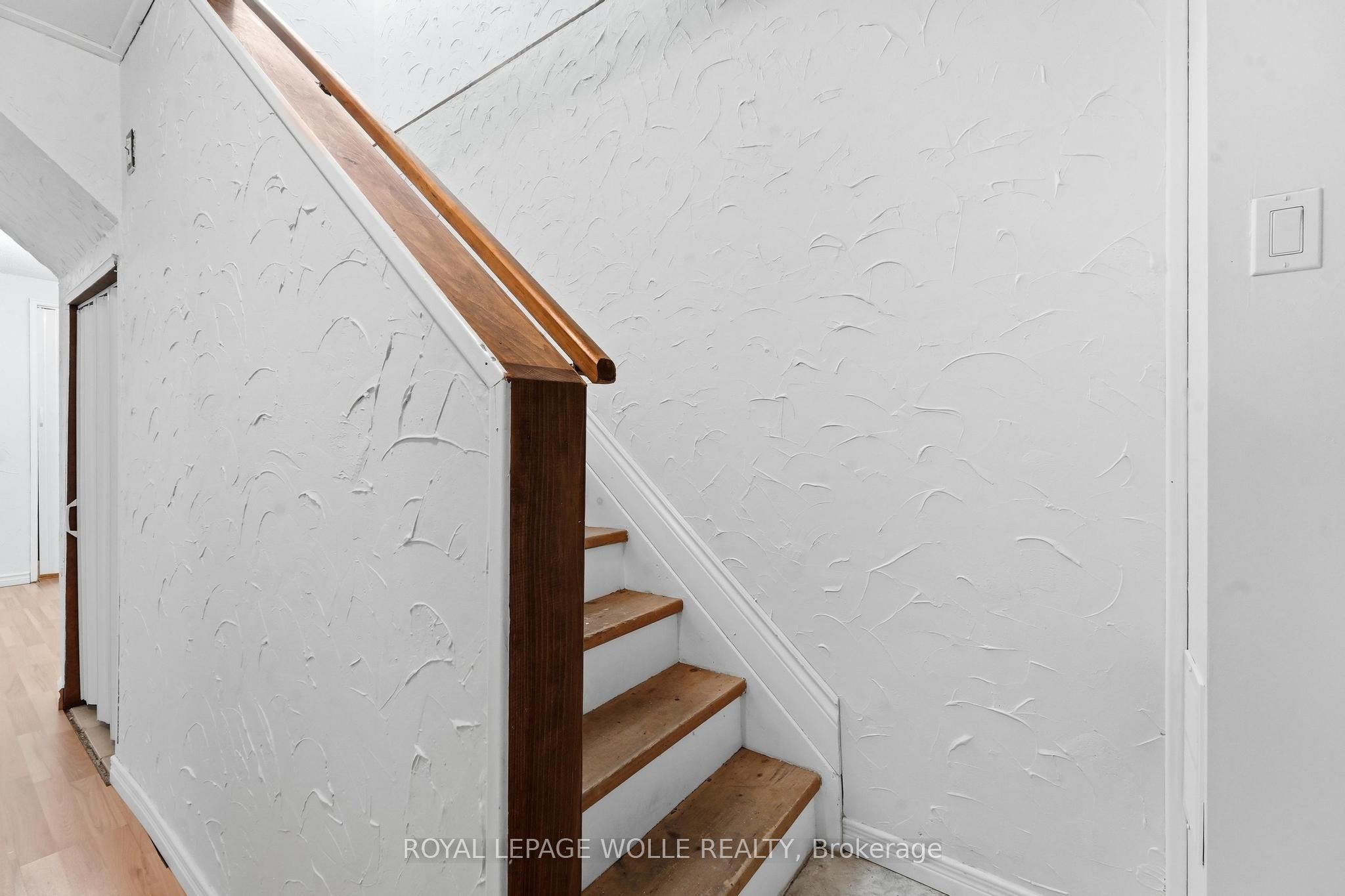 449 Exmoor Street Property Photo 24