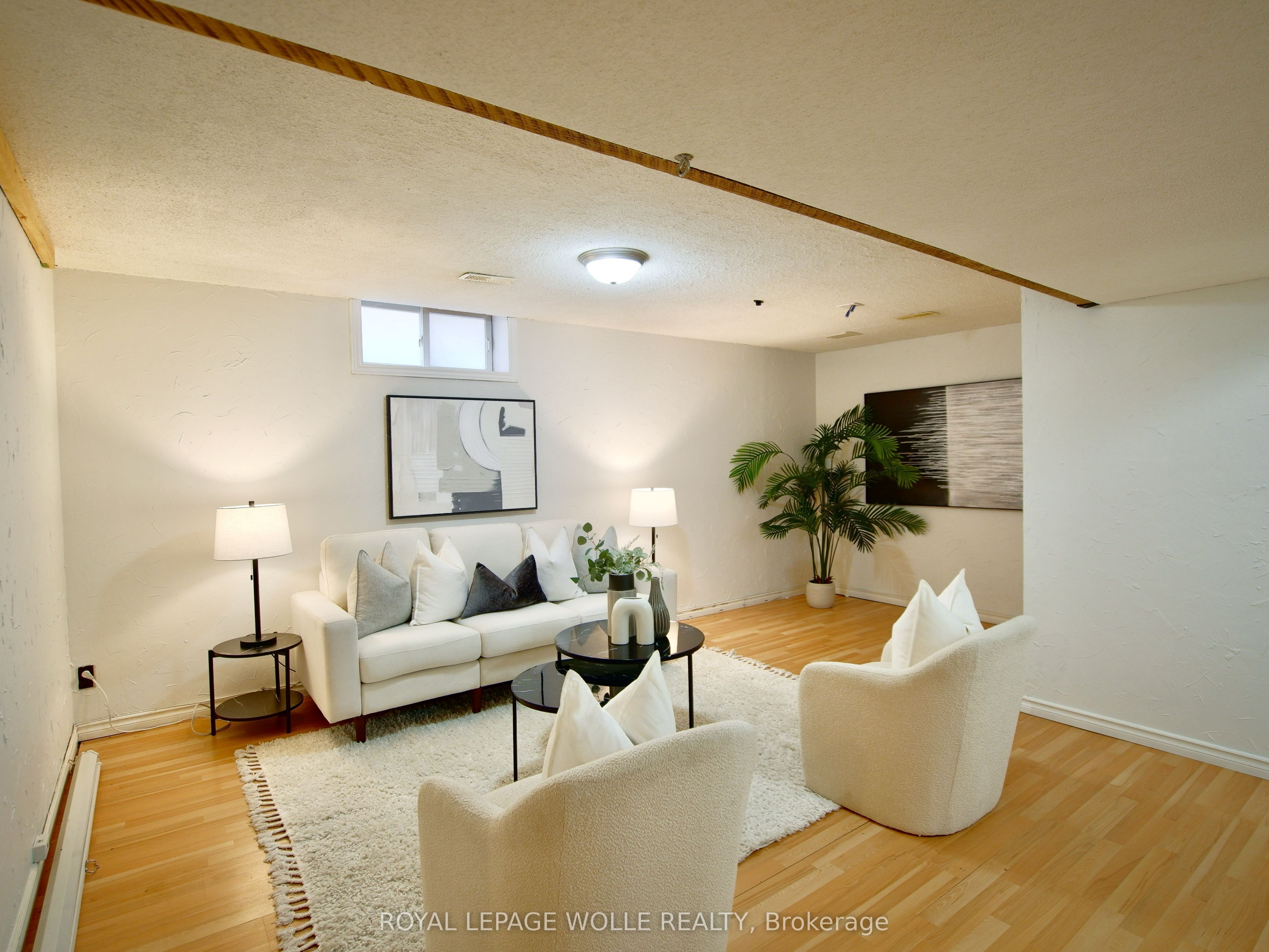 449 Exmoor Street Property Photo 26