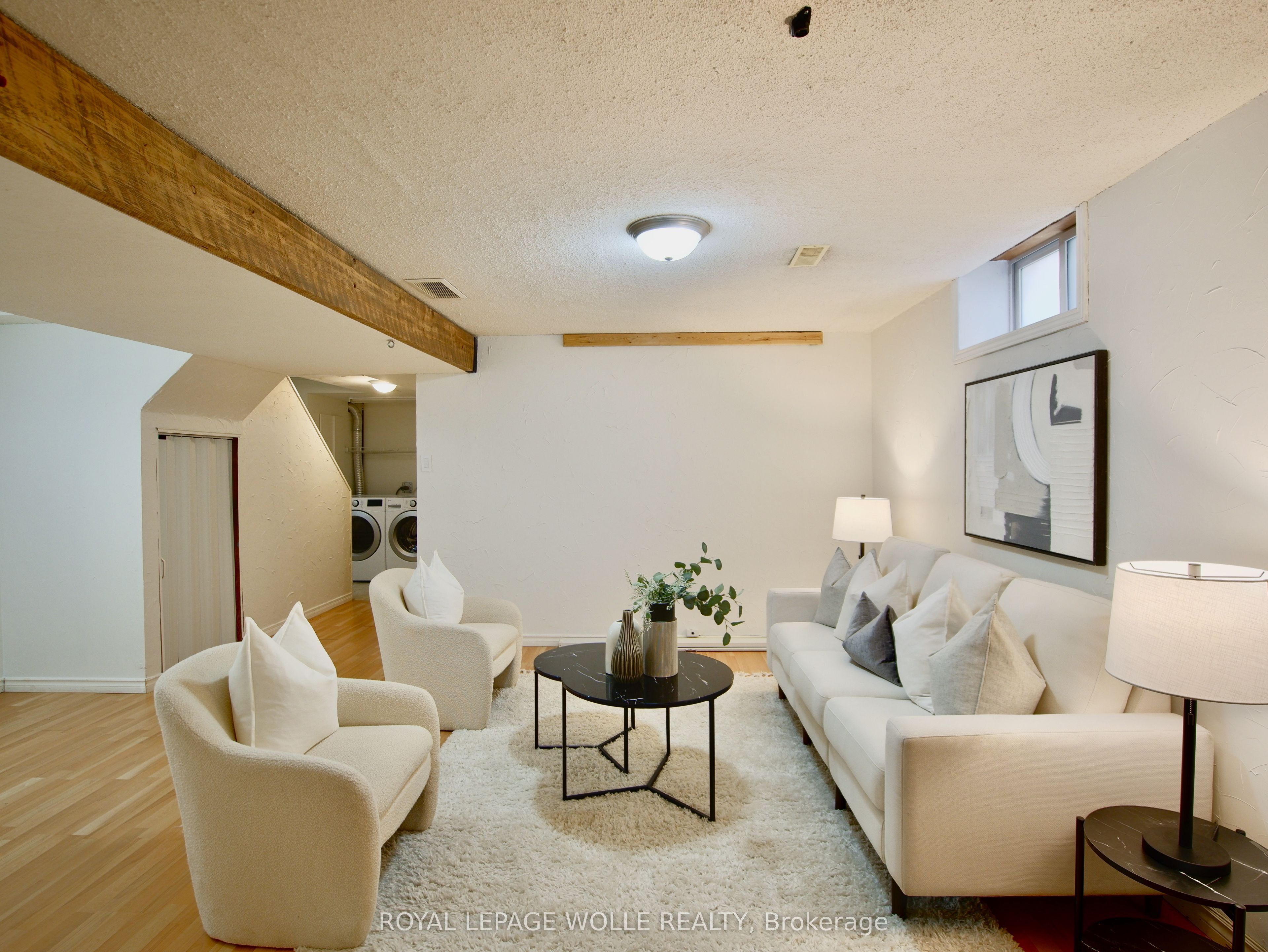 449 Exmoor Street Property Photo 28