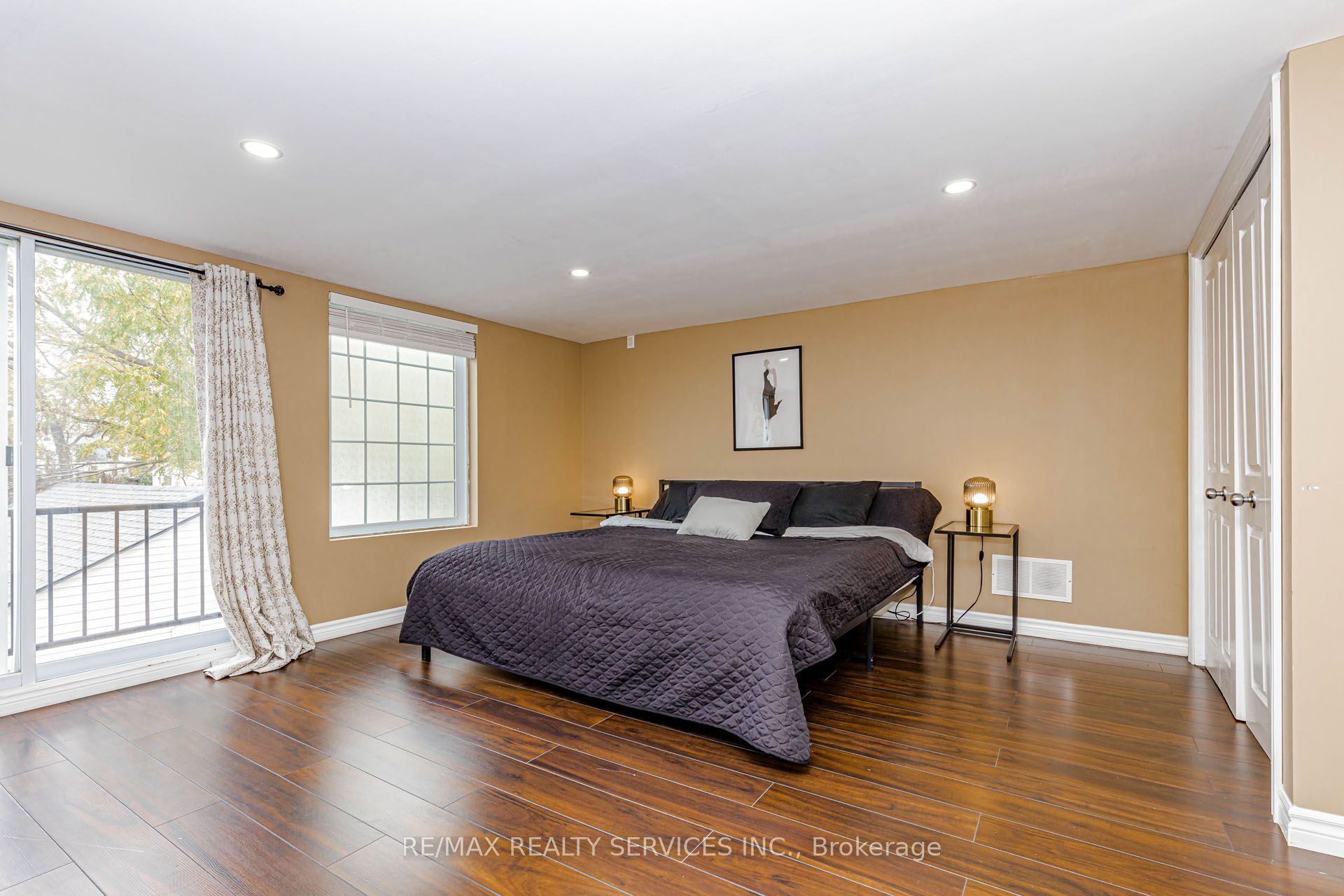 5315 Ontario Avenue Property Photo 24