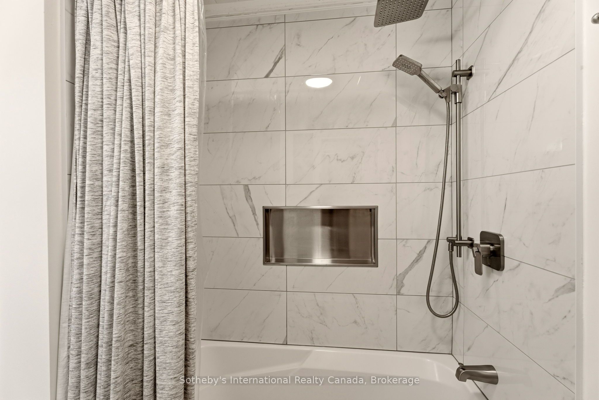 543 Muskoka Rd 3 Road N Property Photo 26