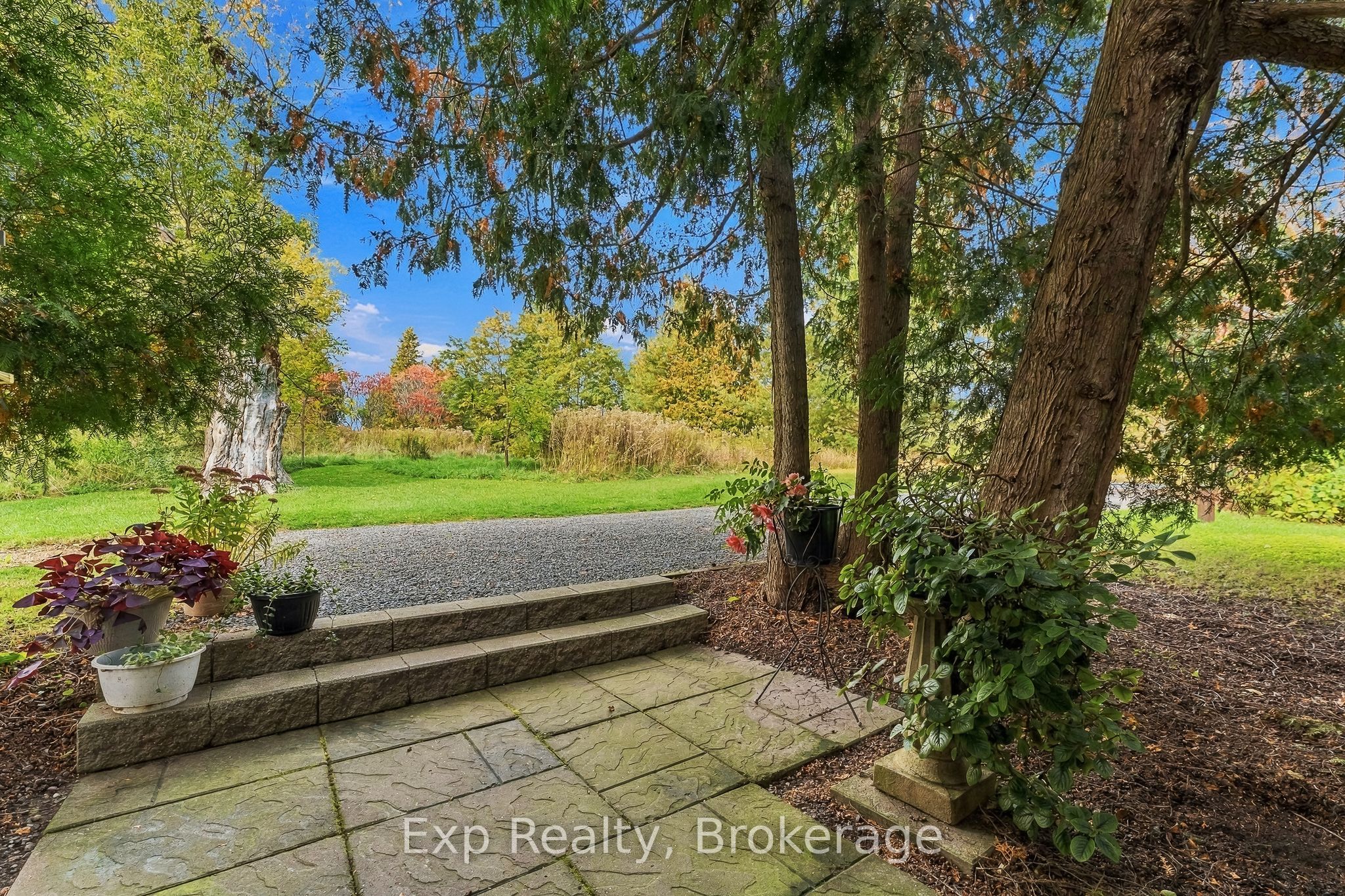 835 Brook Road N Property Photo 5