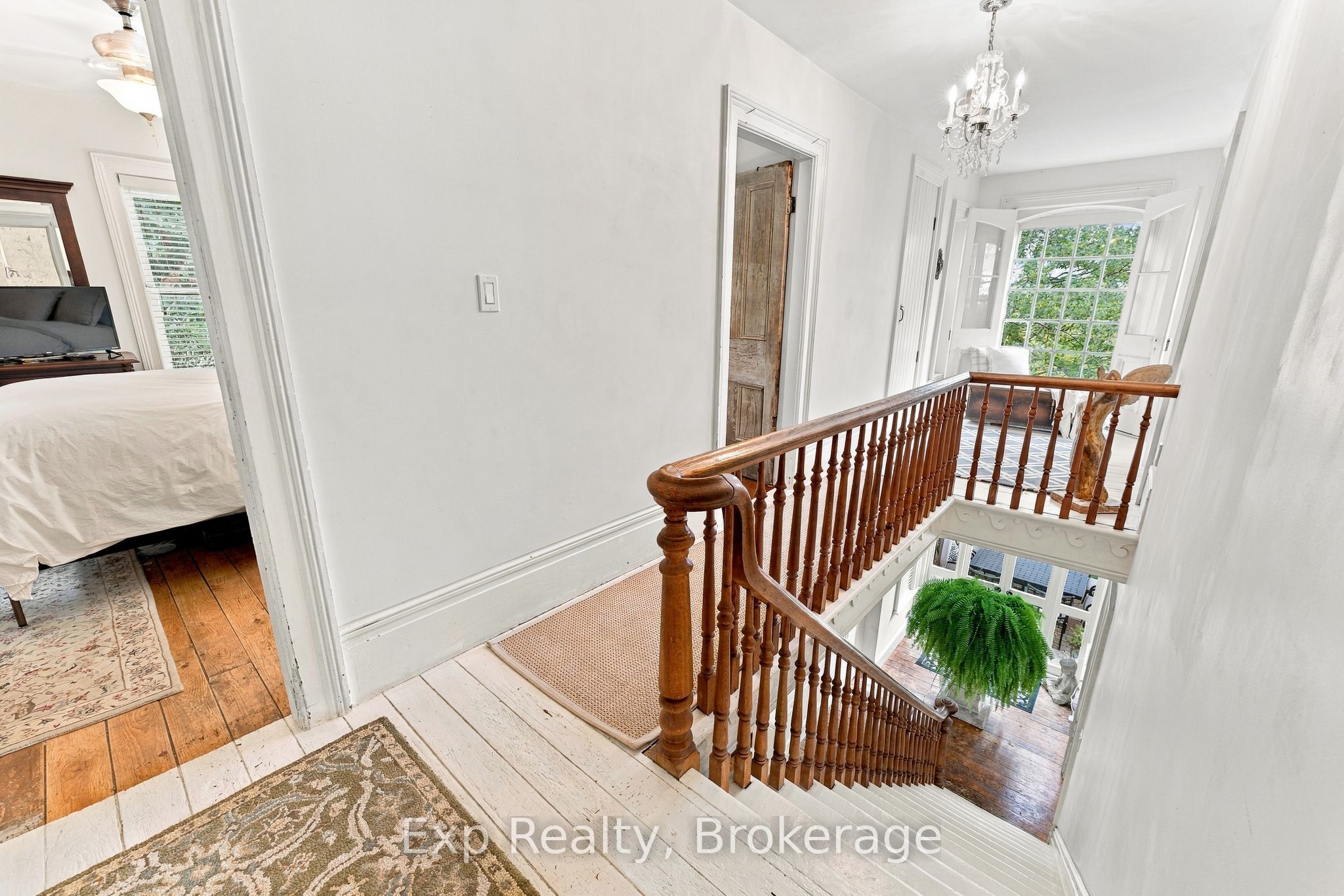 835 Brook Road N Property Photo 22