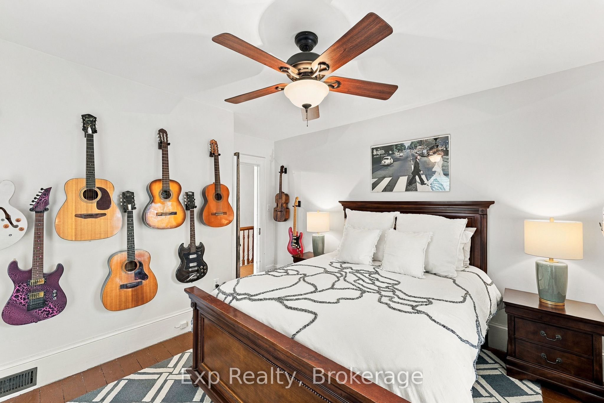 835 Brook Road N Property Photo 28