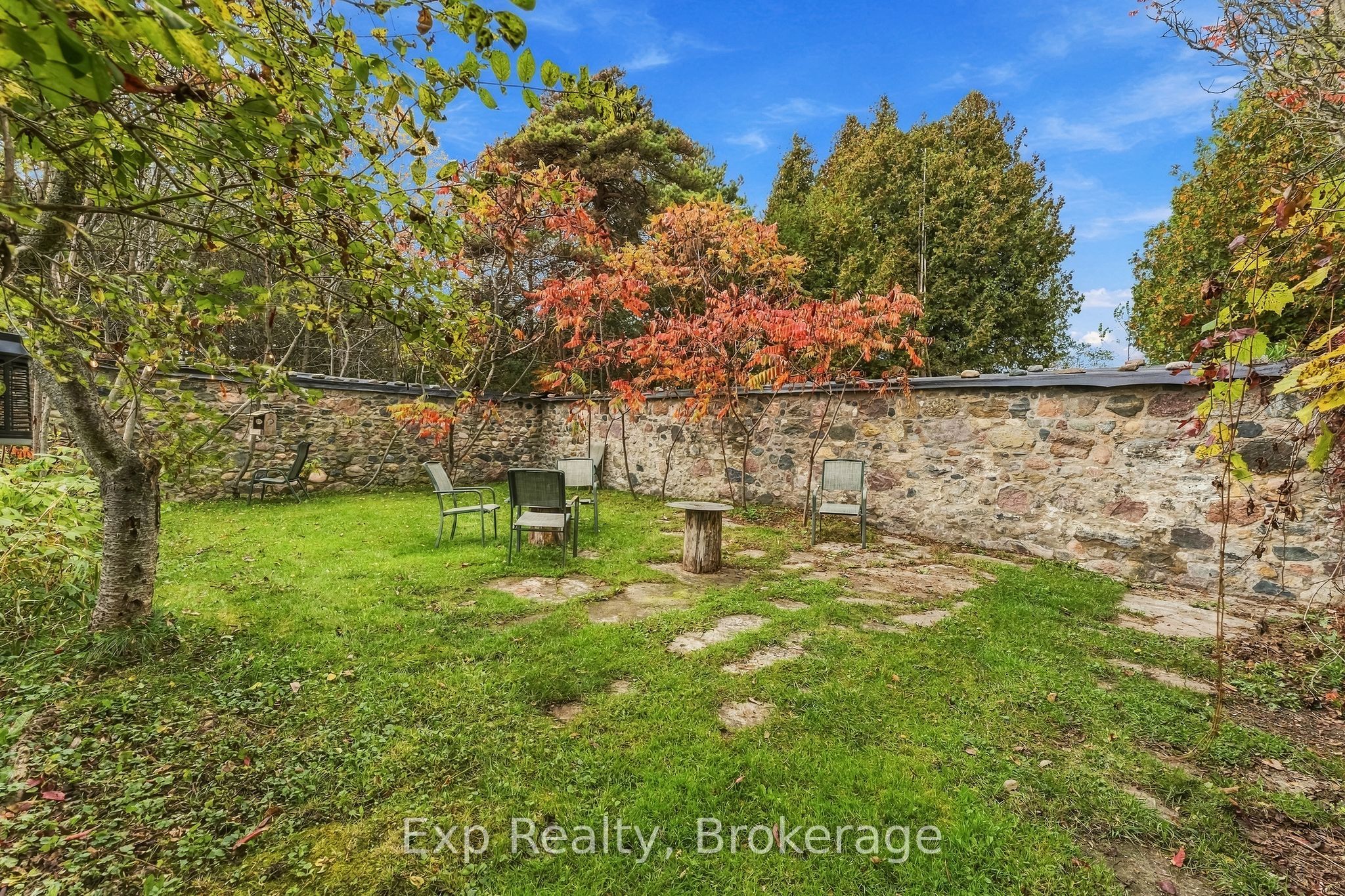 835 Brook Road N Property Photo 35