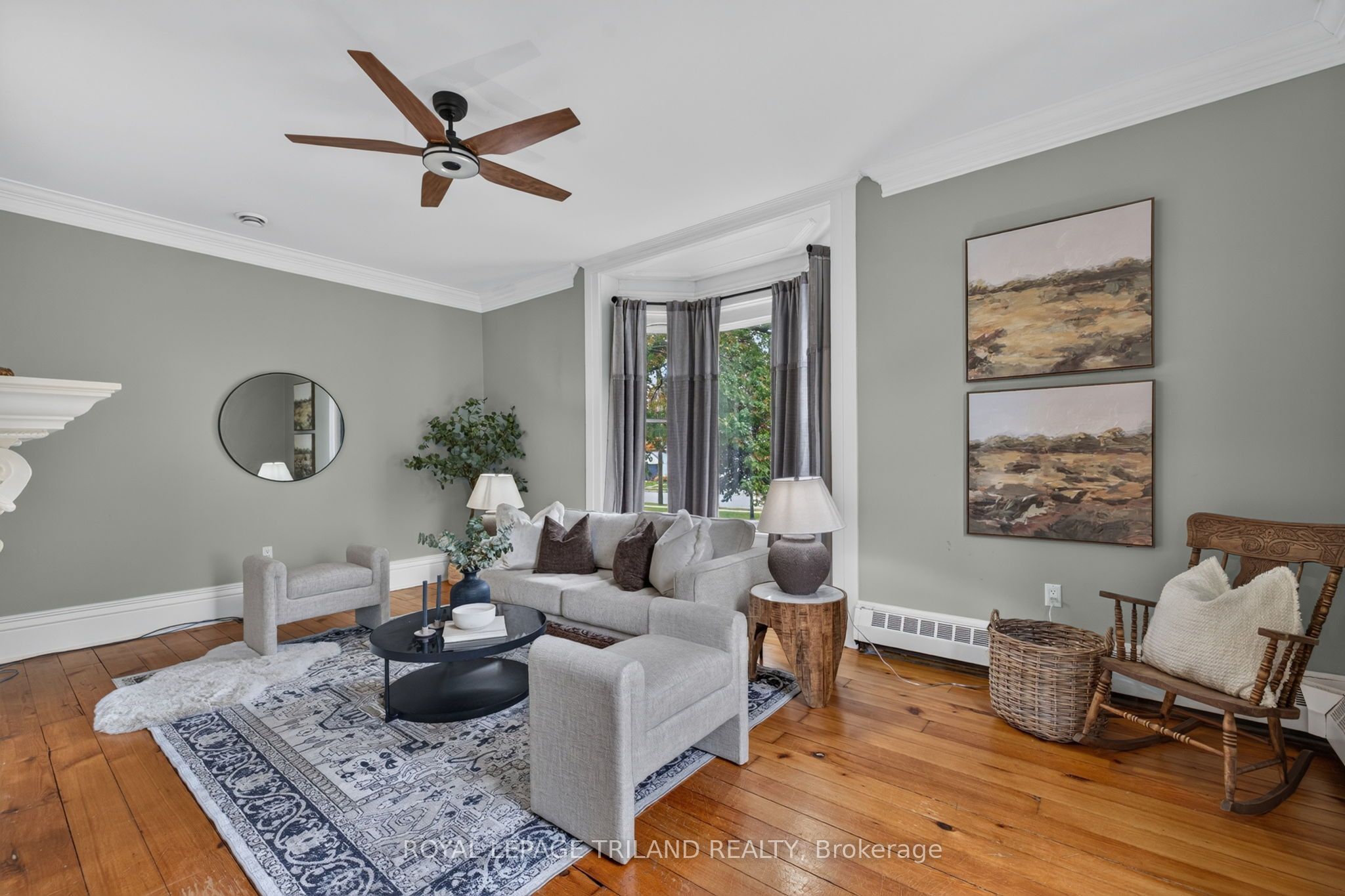 64 South Street W Property Photo 9